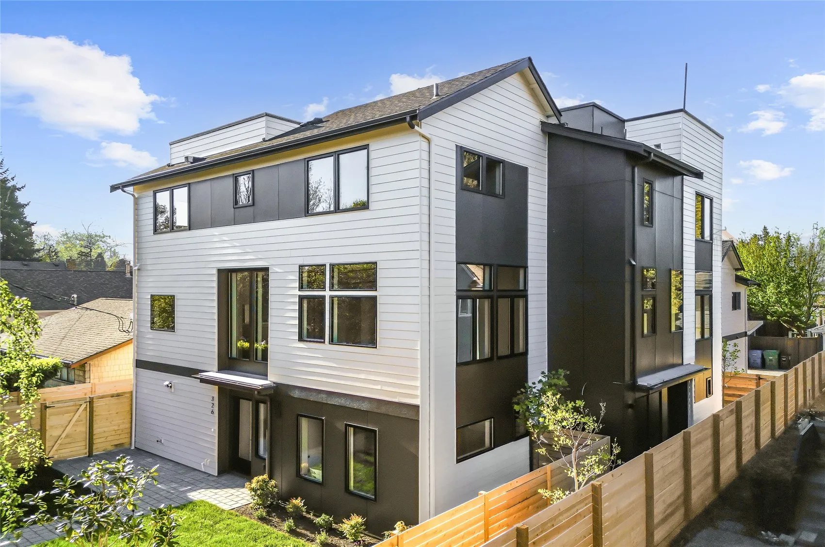 Property photo for 326 Nw 80th Street, Seattle