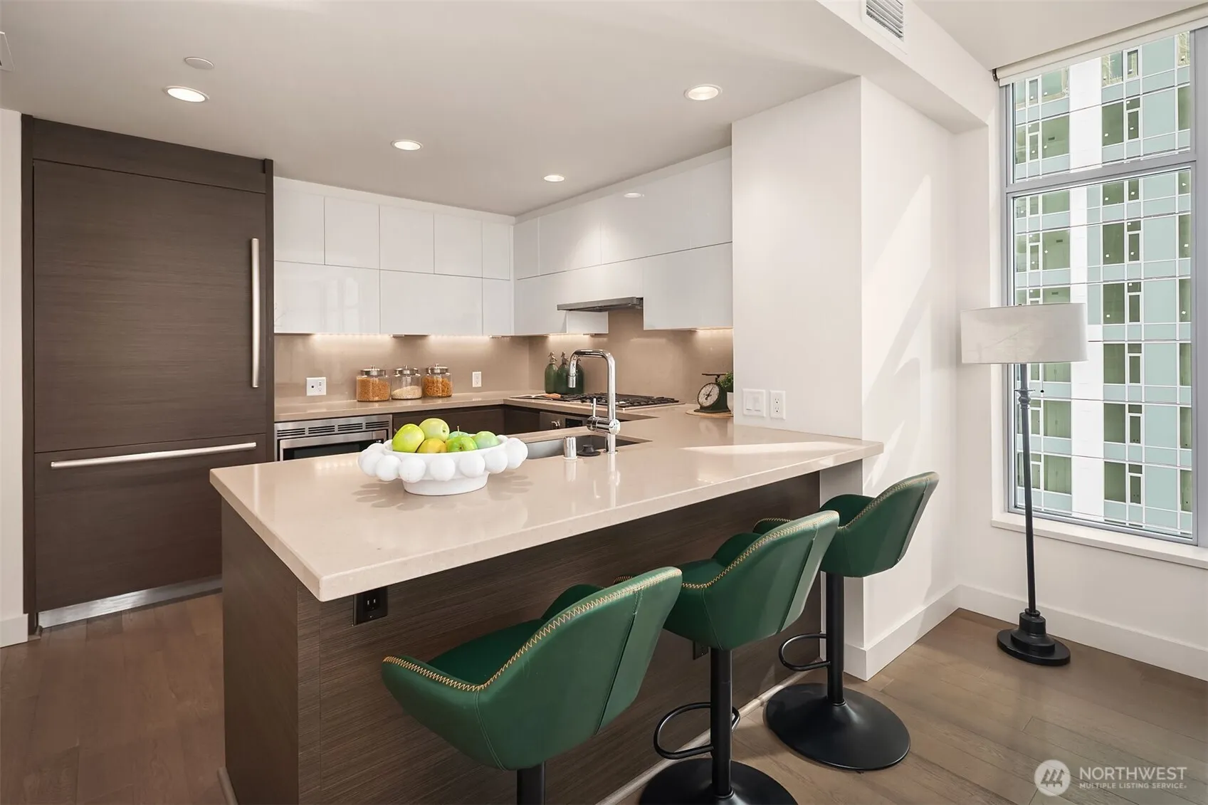 Property photo for 583 Battery Street #3002n, Seattle photo 4