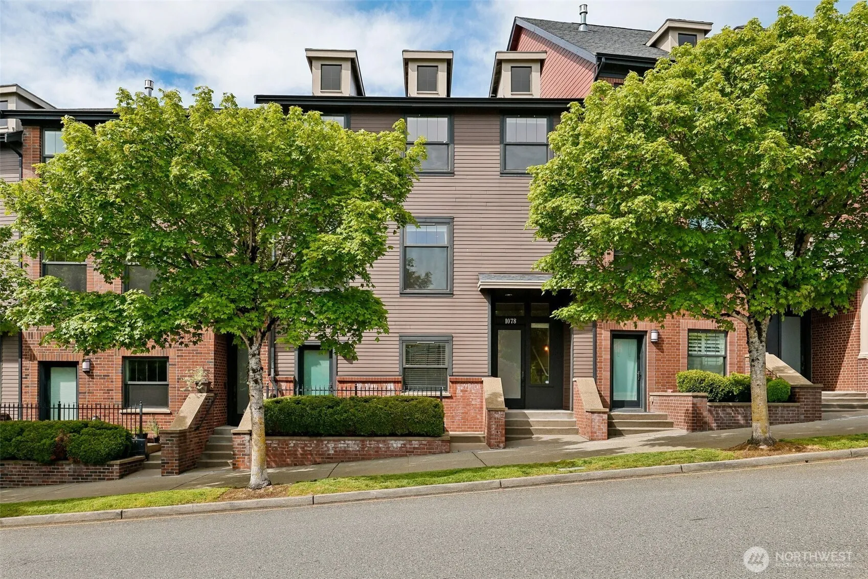 1078 Ne High Street #10, Issaquah