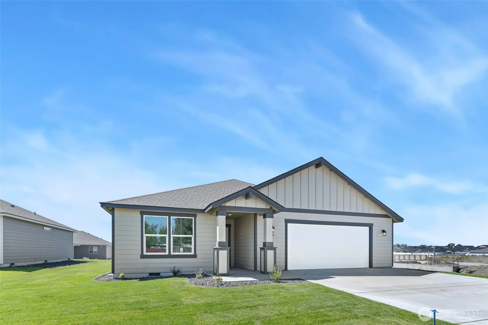 Property photo for 320 N Montana Street, Moses Lake photo 2