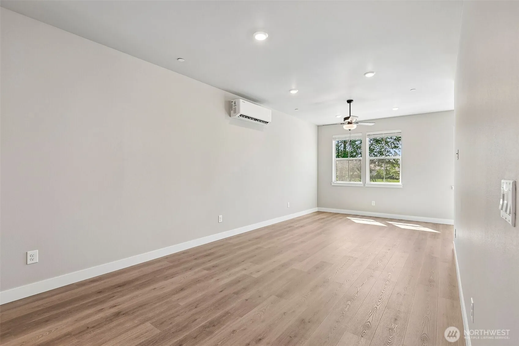 Property photo for 8927 172nd Avenue Ne, Arlington photo 3