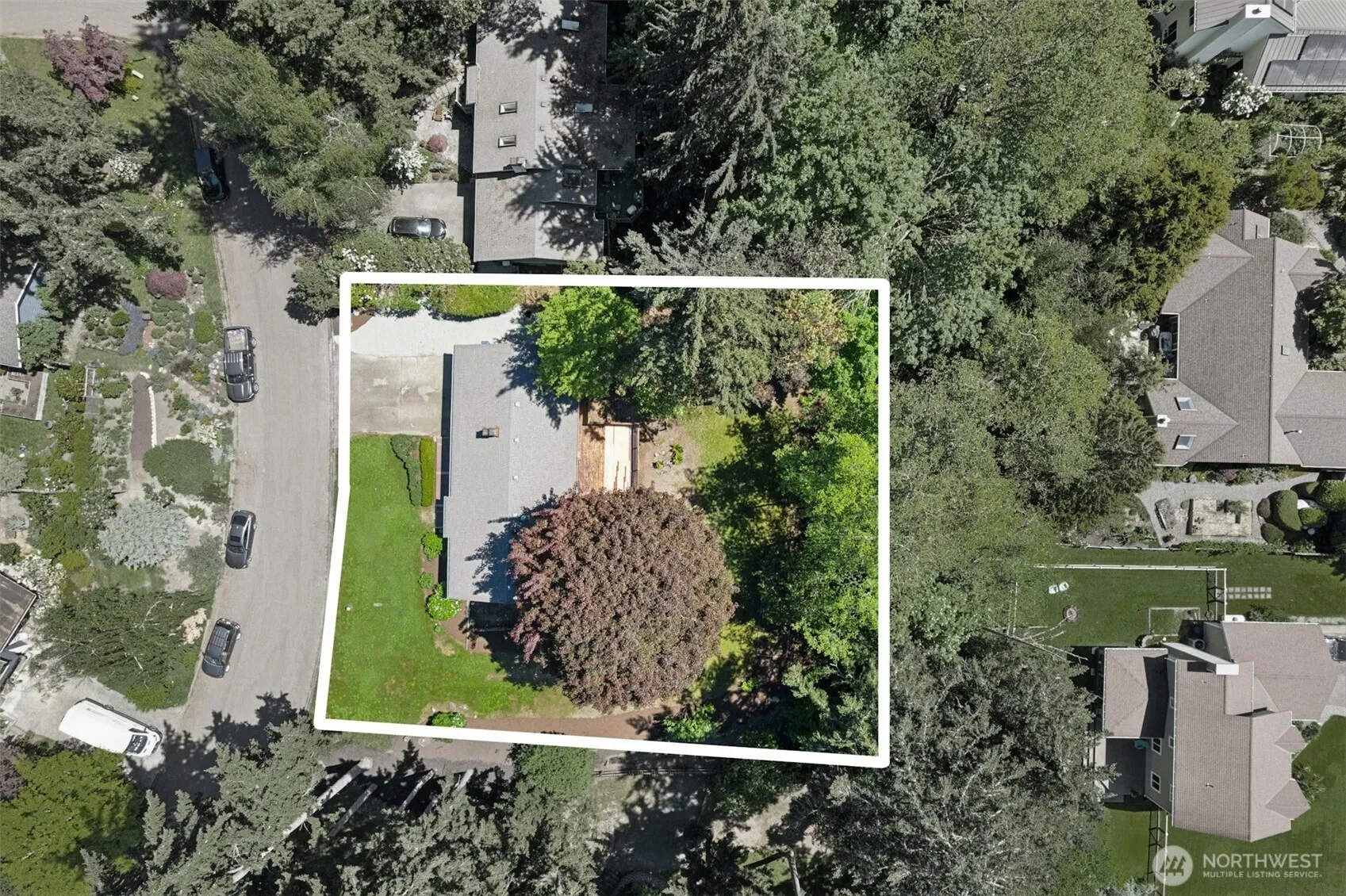 Property photo for 711 Eagle Cliff Rd Ne, Bainbridge Island photo 3