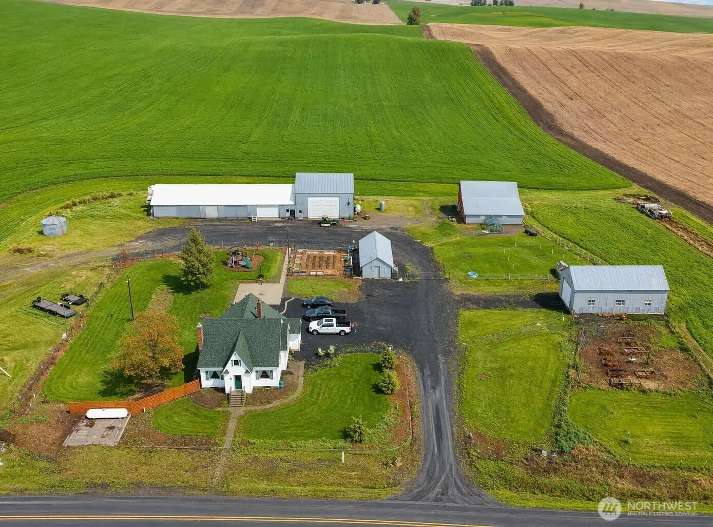 Property photo for 39919 S Farmington Road, Latah
