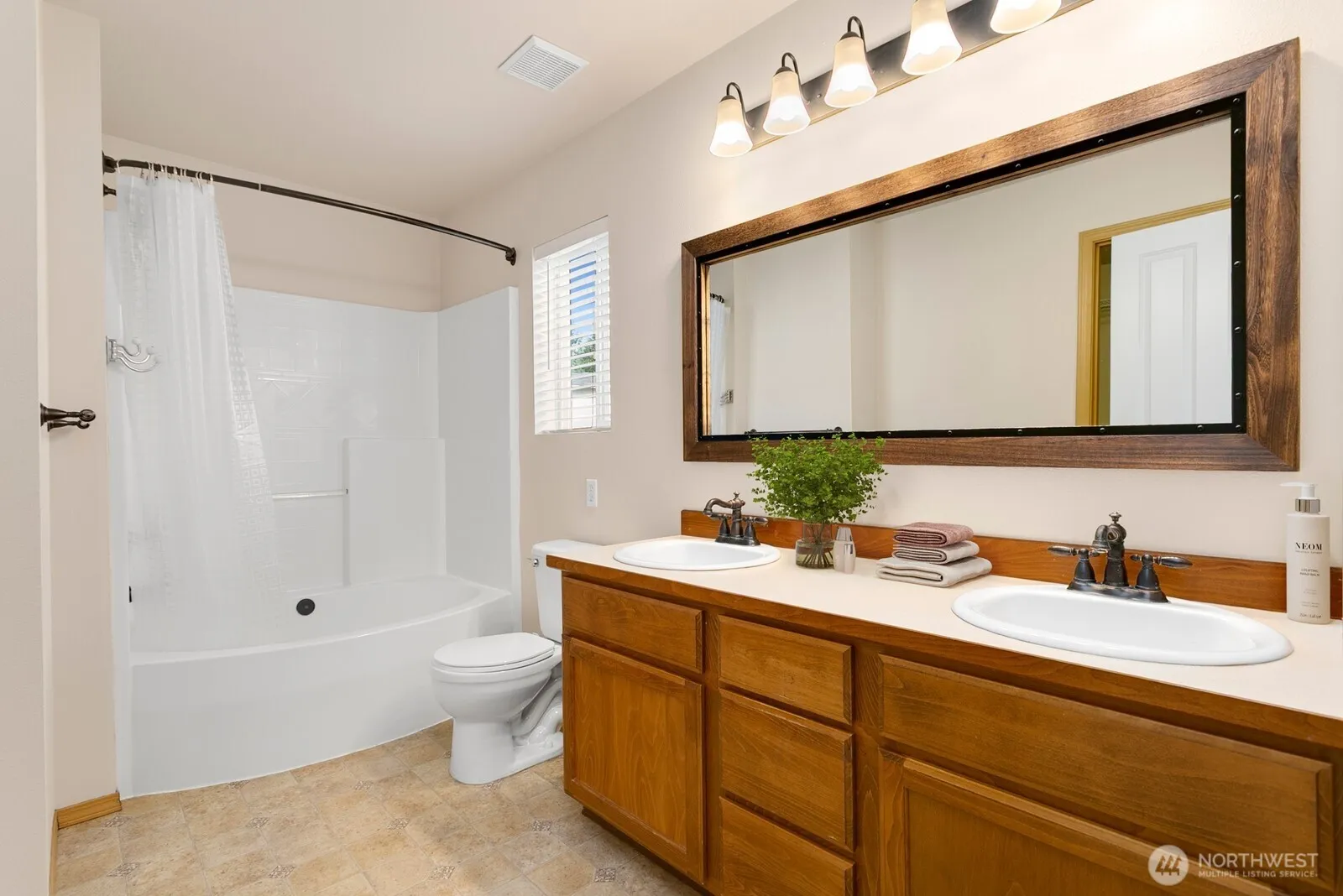 Property photo for 19124 97 Avenue Ct E, Puyallup photo 5