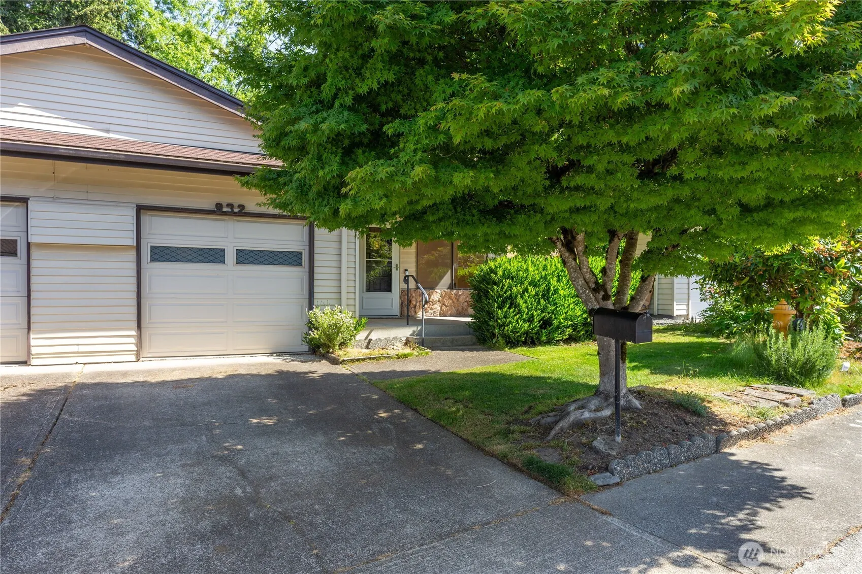 Property photo for 932 S 245th Place, Des Moines