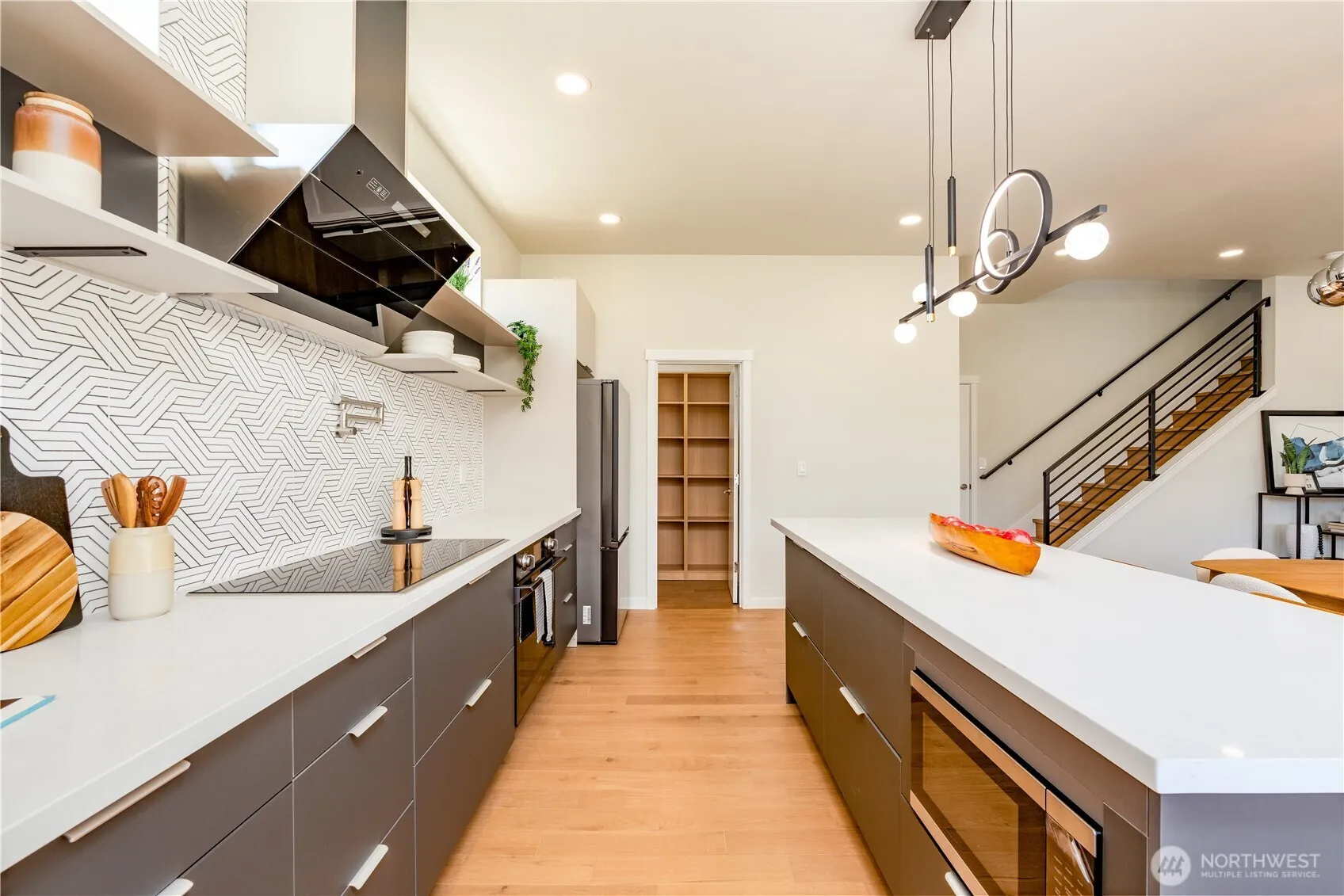 Property photo for 5114 15th Avenue S, Seattle photo 2