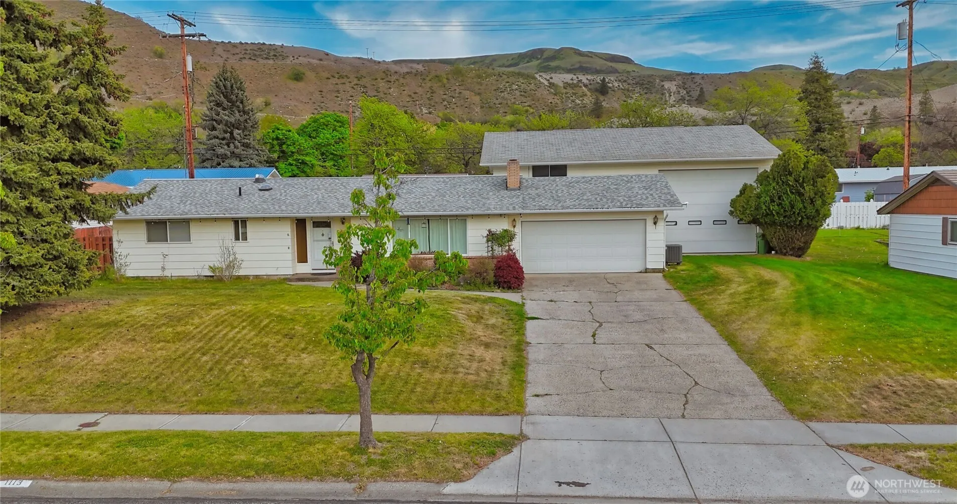 Property photo for 1113 River Drive, Coulee Dam