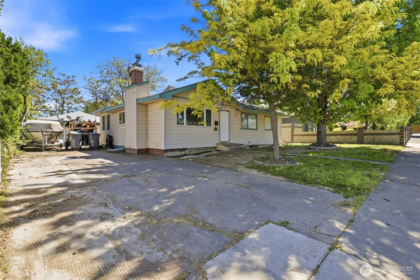 Property photo for 629 S Conway Street, Kennewick photo 2