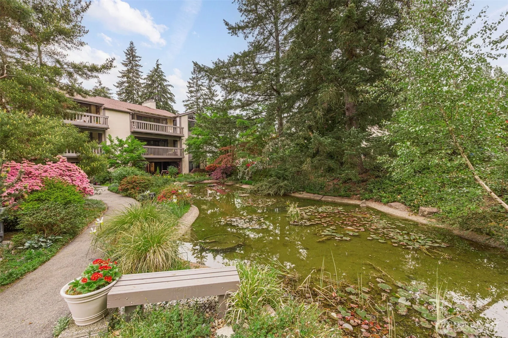 Property photo for 1542 Ne 140th Street #e6, Seattle