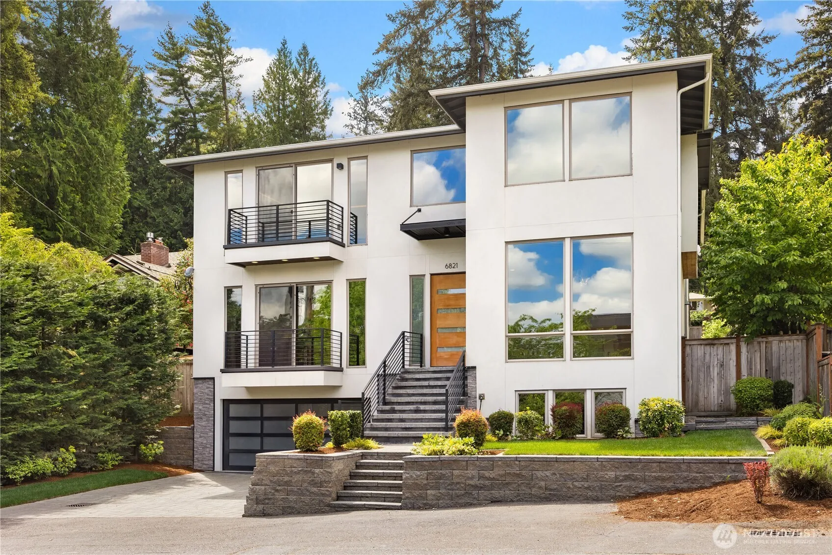 Property photo for 6821 96th Ave Se, Mercer Island