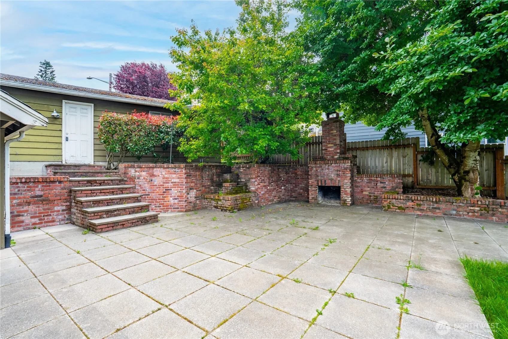 Property photo for 400 Cedar Avenue S, Renton photo 3