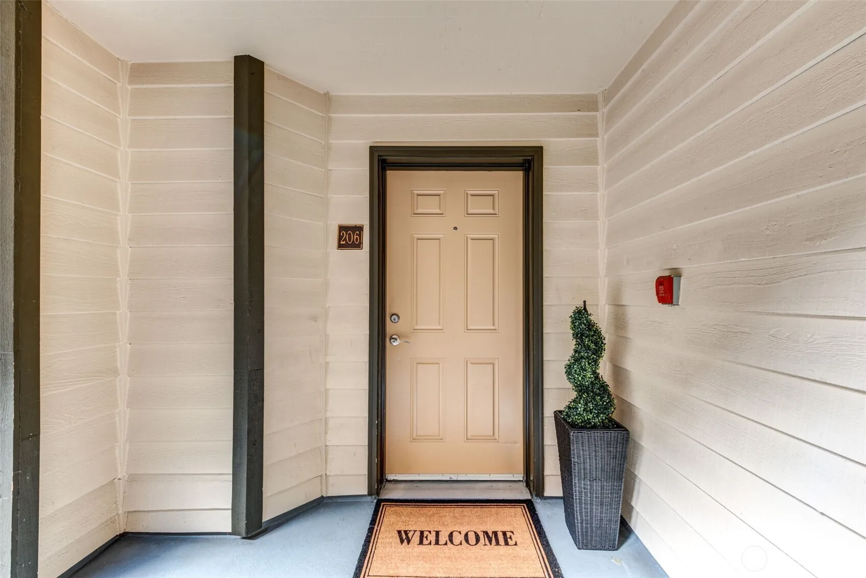 Property photo for 840 Ne 125th Street #206, Seattle photo 2