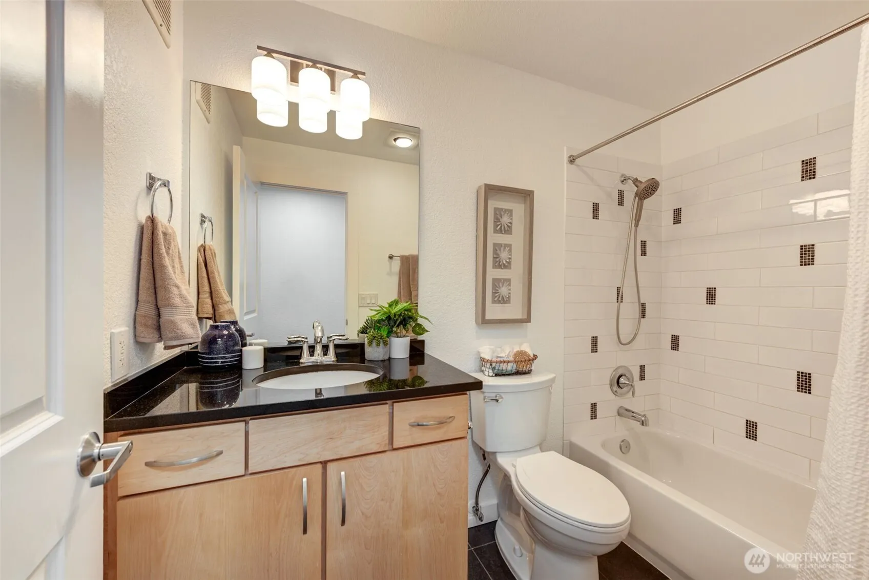 Property photo for 840 Ne 125th Street #206, Seattle photo 4