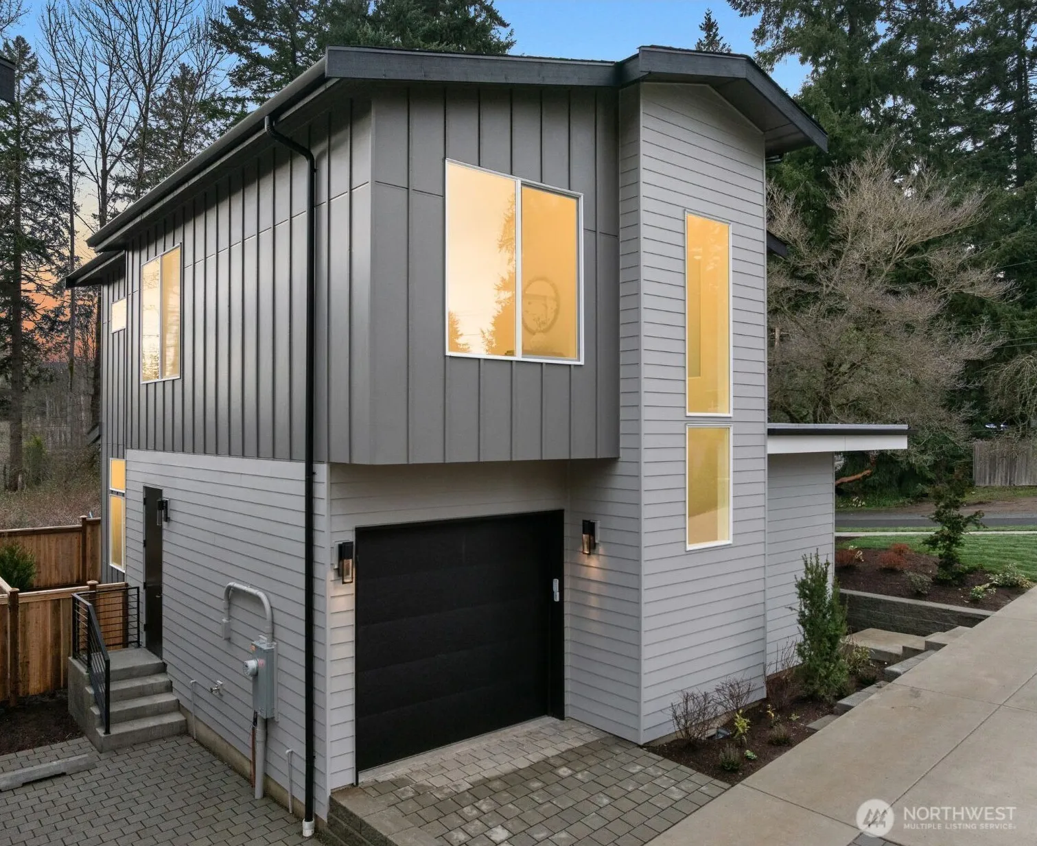 Property photo for 8403 Ne 137th Street, Kirkland photo 2