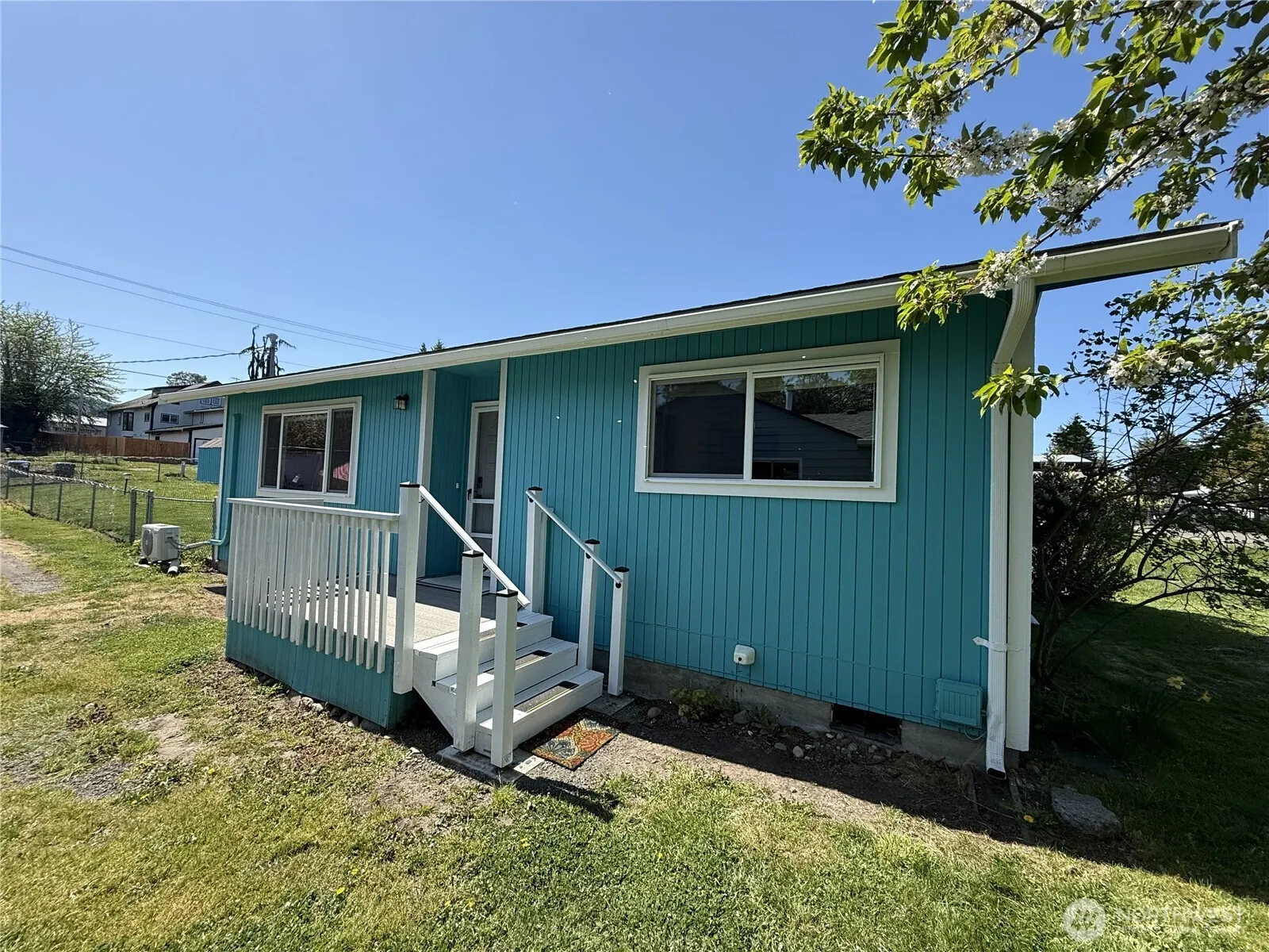 Property photo for 910 W 16th Street, Port Angeles photo 2