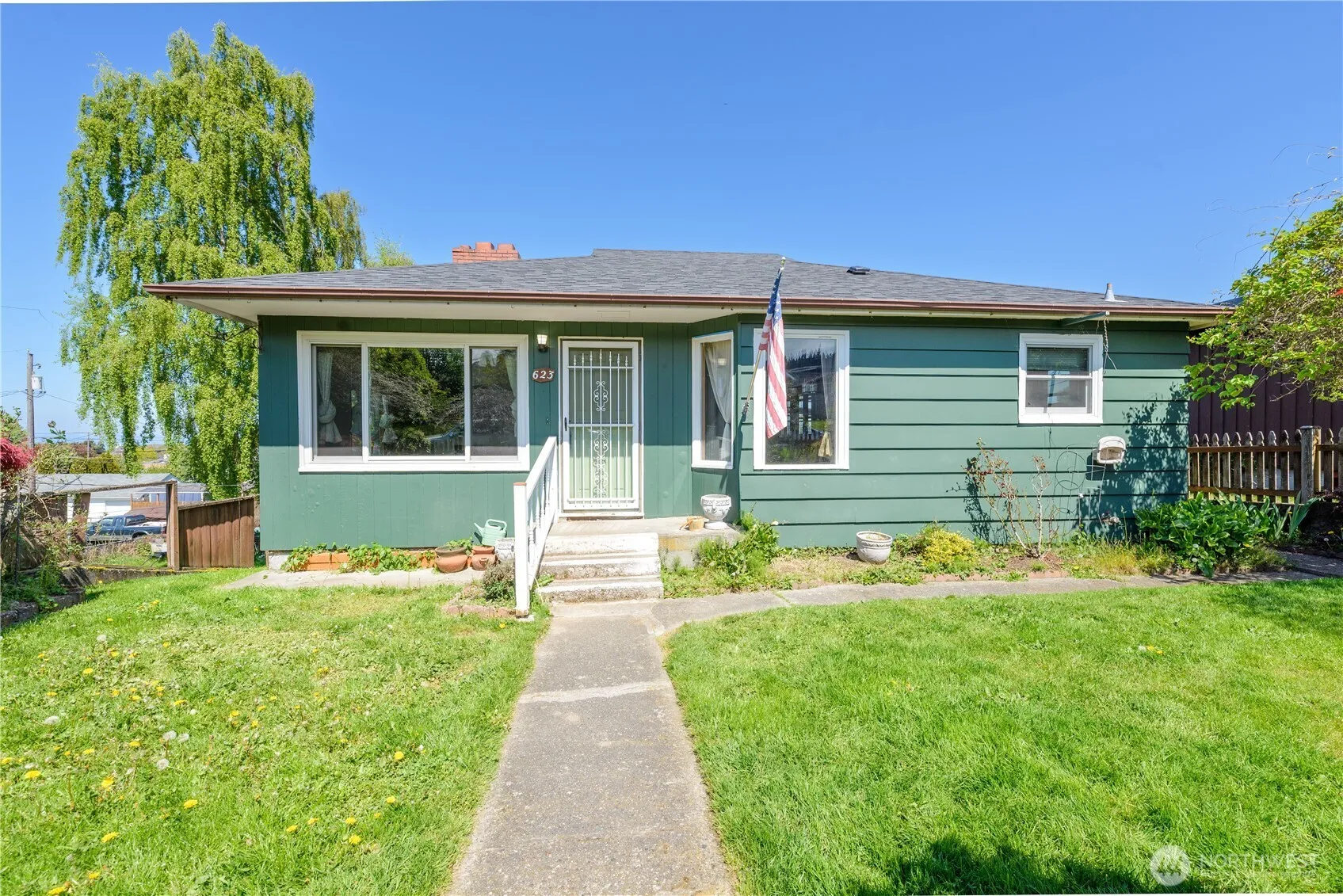 Property photo for 623 E 10th St, Port Angeles