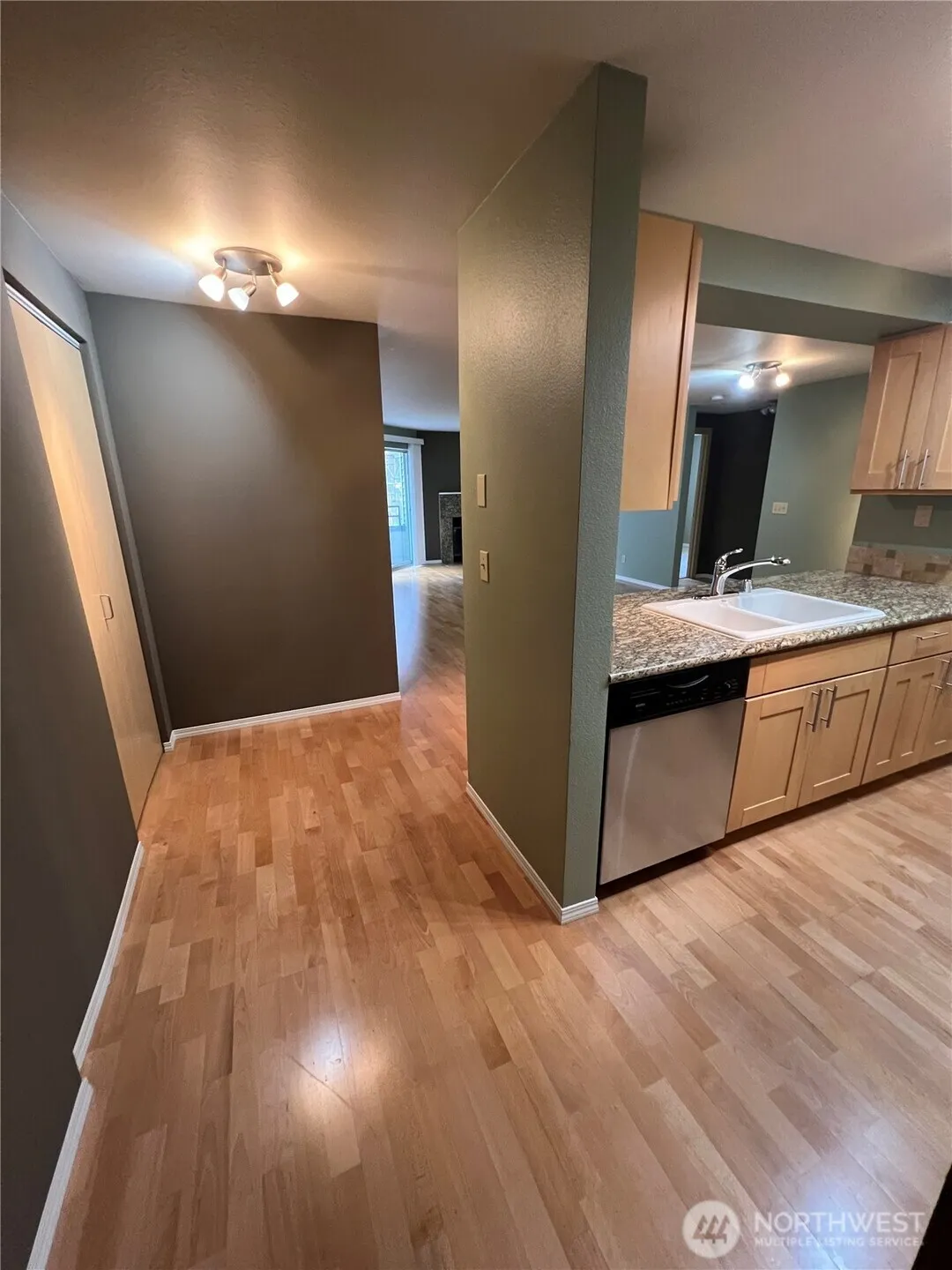 Property photo for 6960 California Avenue Sw #a308, Seattle photo 3