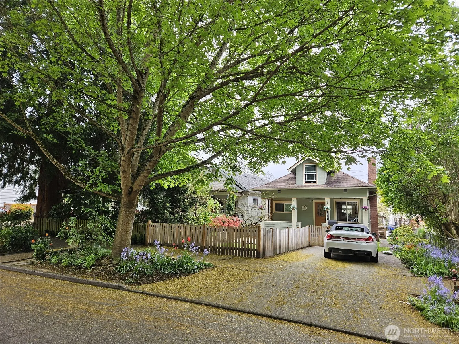 Property photo for 2615 47th Avenue Sw, Seattle