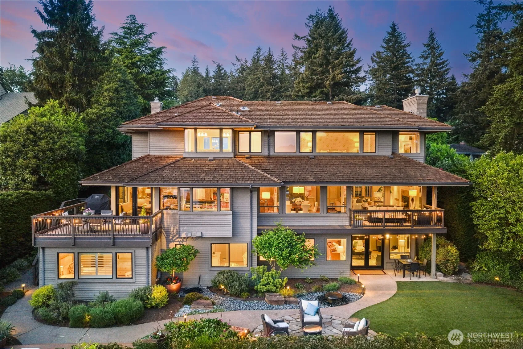 Property photo for 8297 Se 82nd Street, Mercer Island, WA 98040