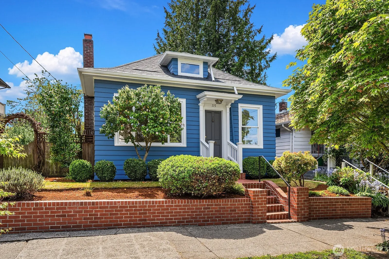 Property photo for 715 N 72nd Street, Seattle