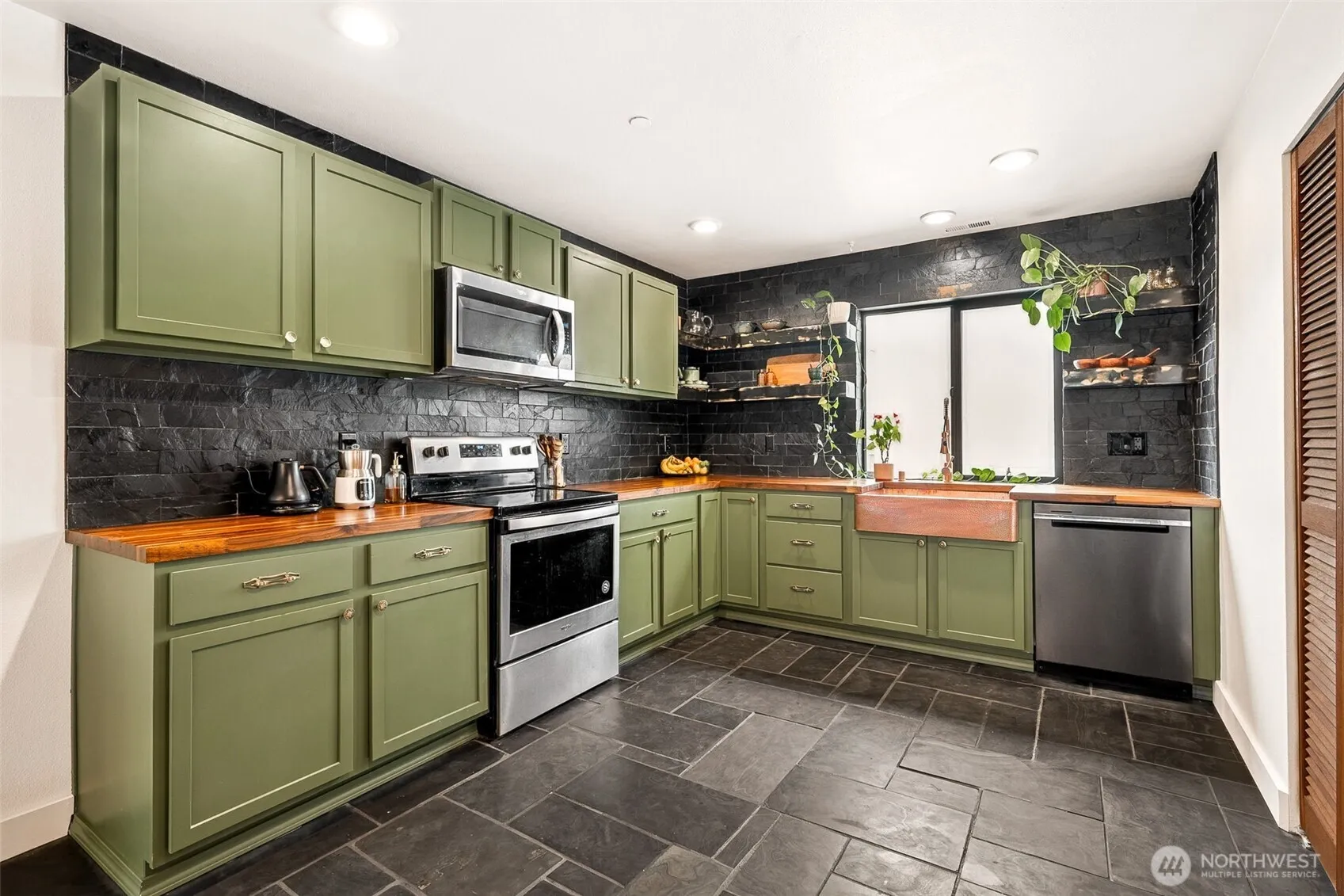 Property photo for 1349 Hudson Street, Dupont