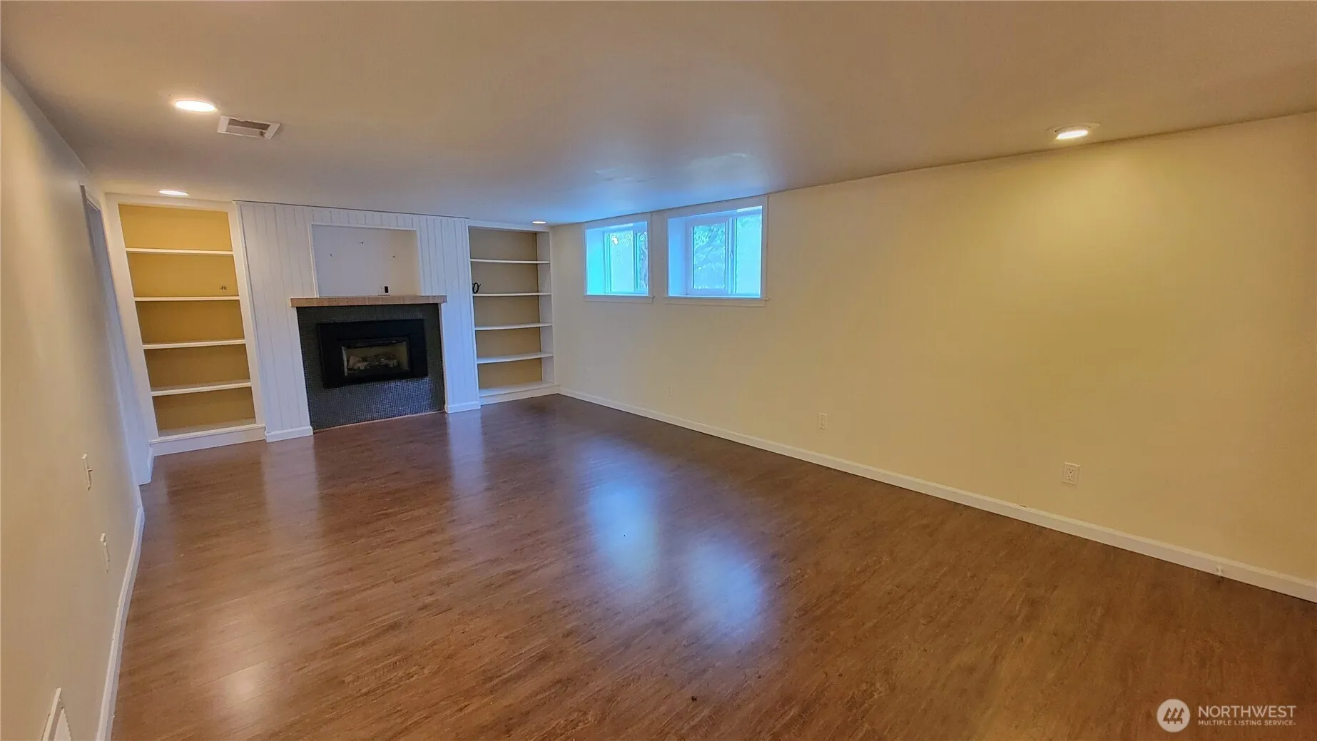 Property photo for 1419 108th Avenue Se, Bellevue photo 2