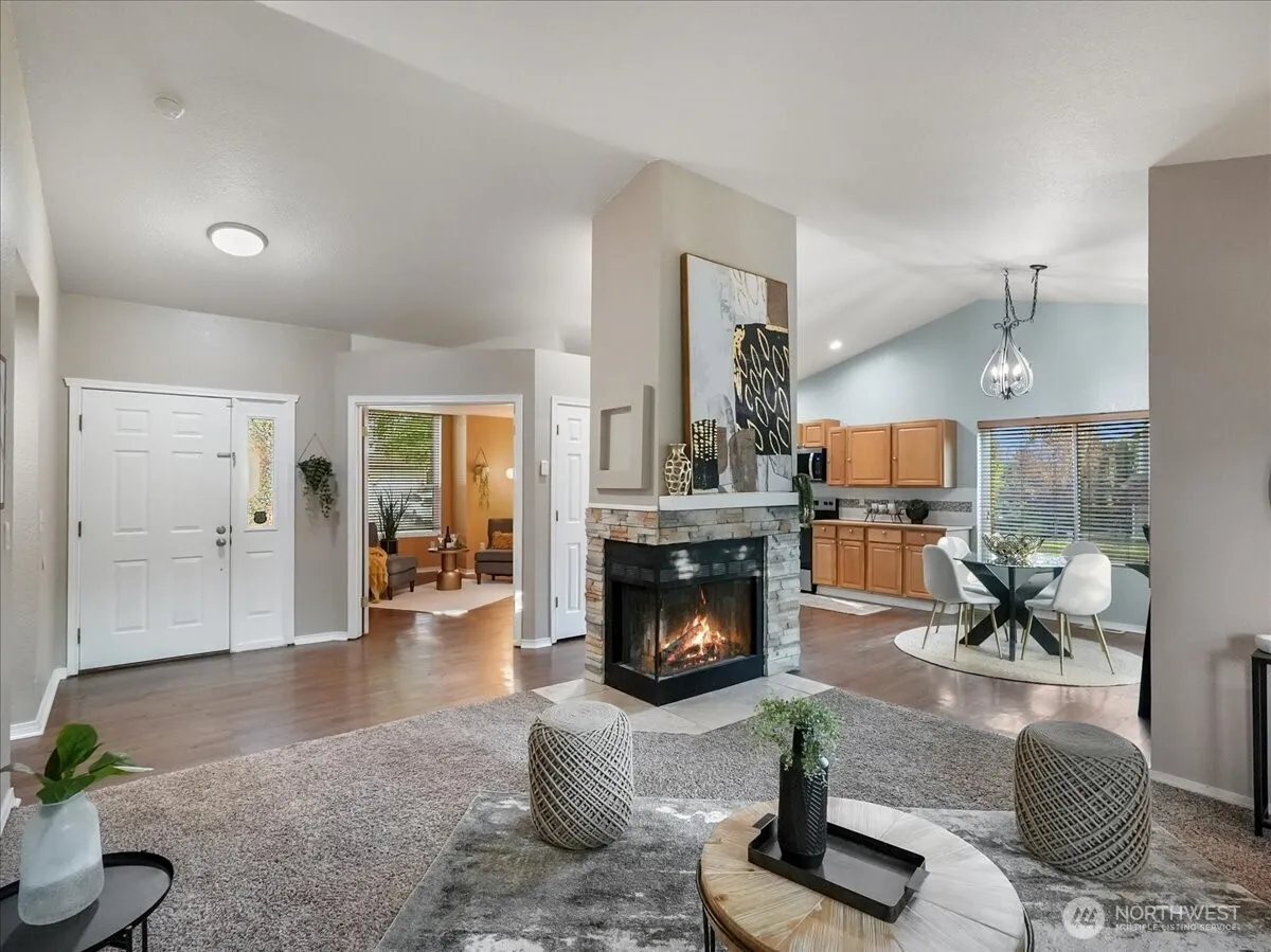 Property photo for 28123 230 Avenue Se, Maple Valley photo 5