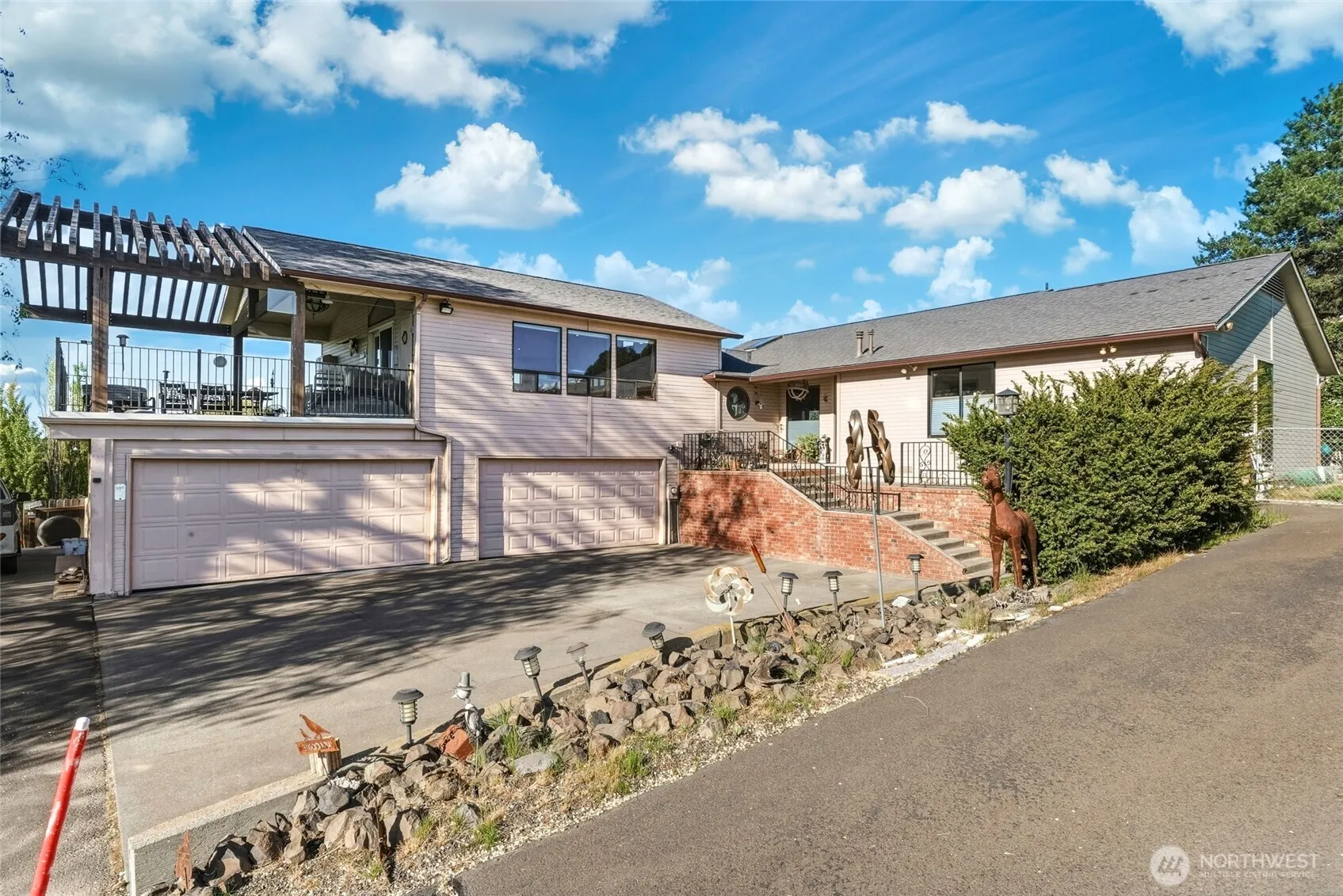 Property photo for 1520 Kaniksu Loop, Walla Walla