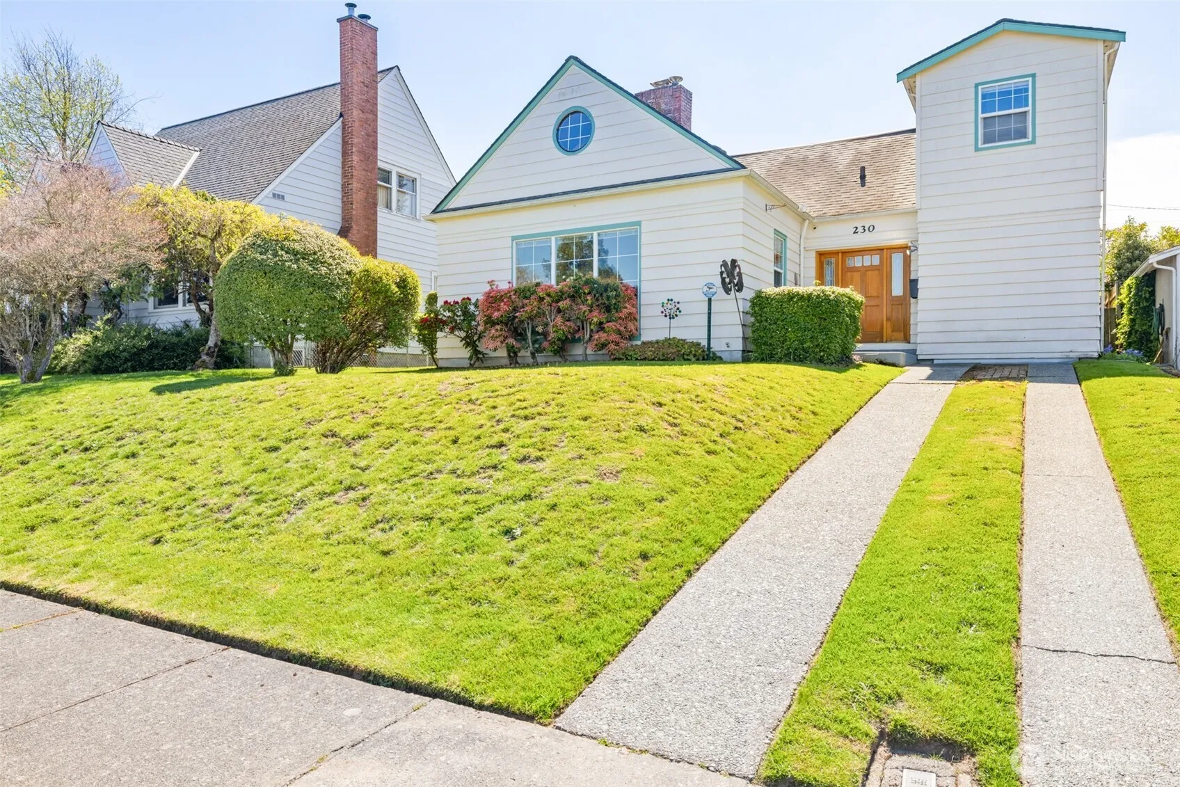 Property photo for 230 W 14th Street, Port Angeles