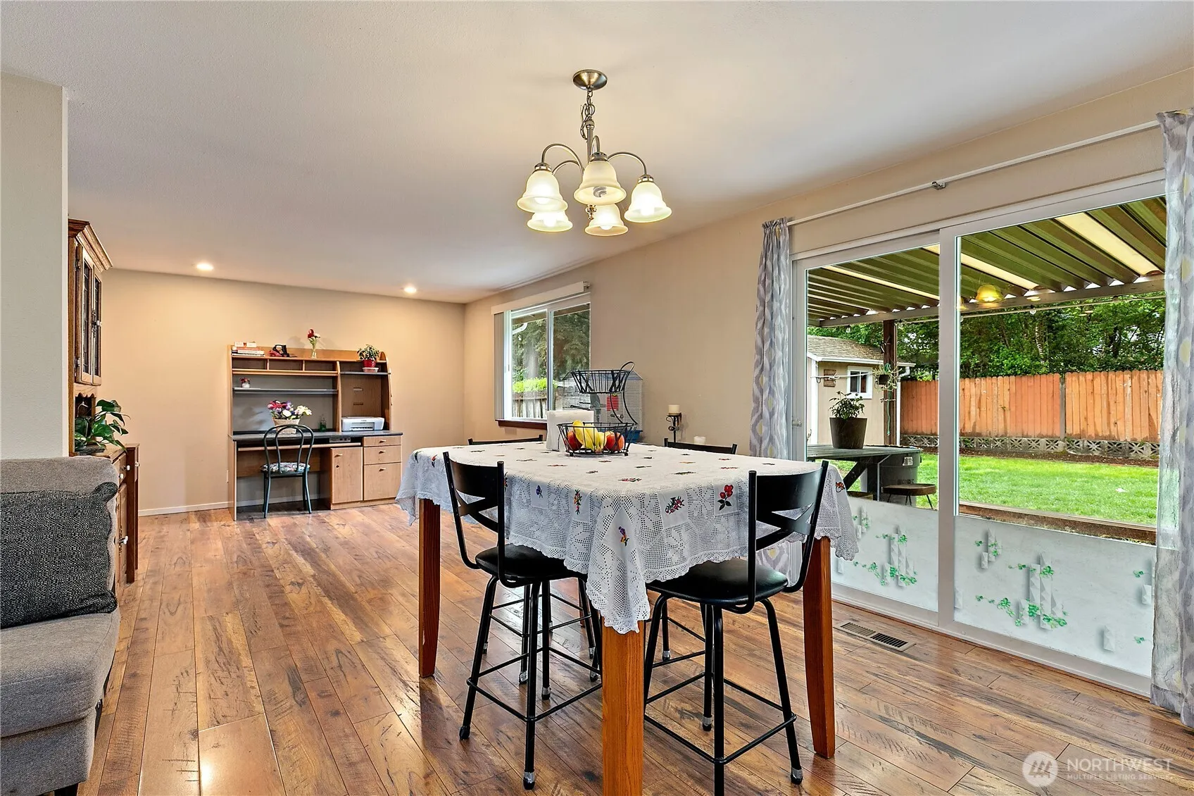Property photo for 15902 Woodland Avenue E, Puyallup photo 5