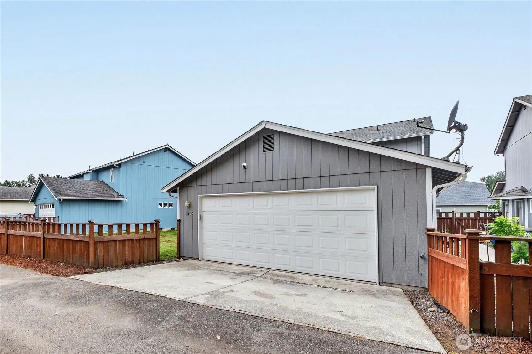 Property photo for 7409 Village Drive, Sumner photo 2