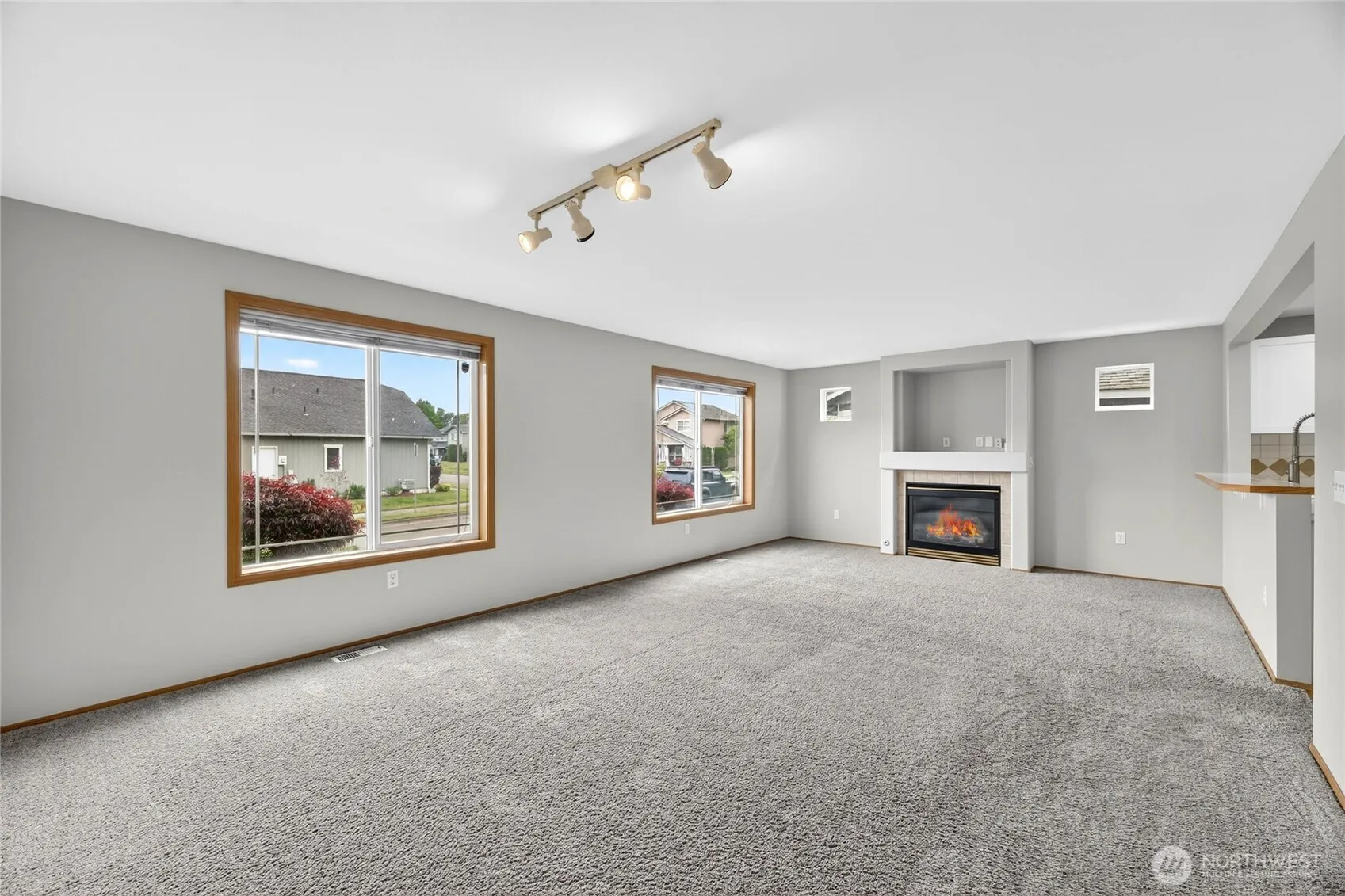 Property photo for 7409 Village Drive, Sumner photo 4