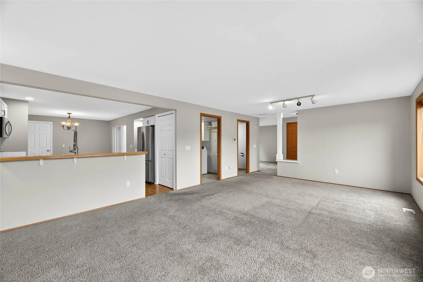 Property photo for 7409 Village Drive, Sumner photo 5