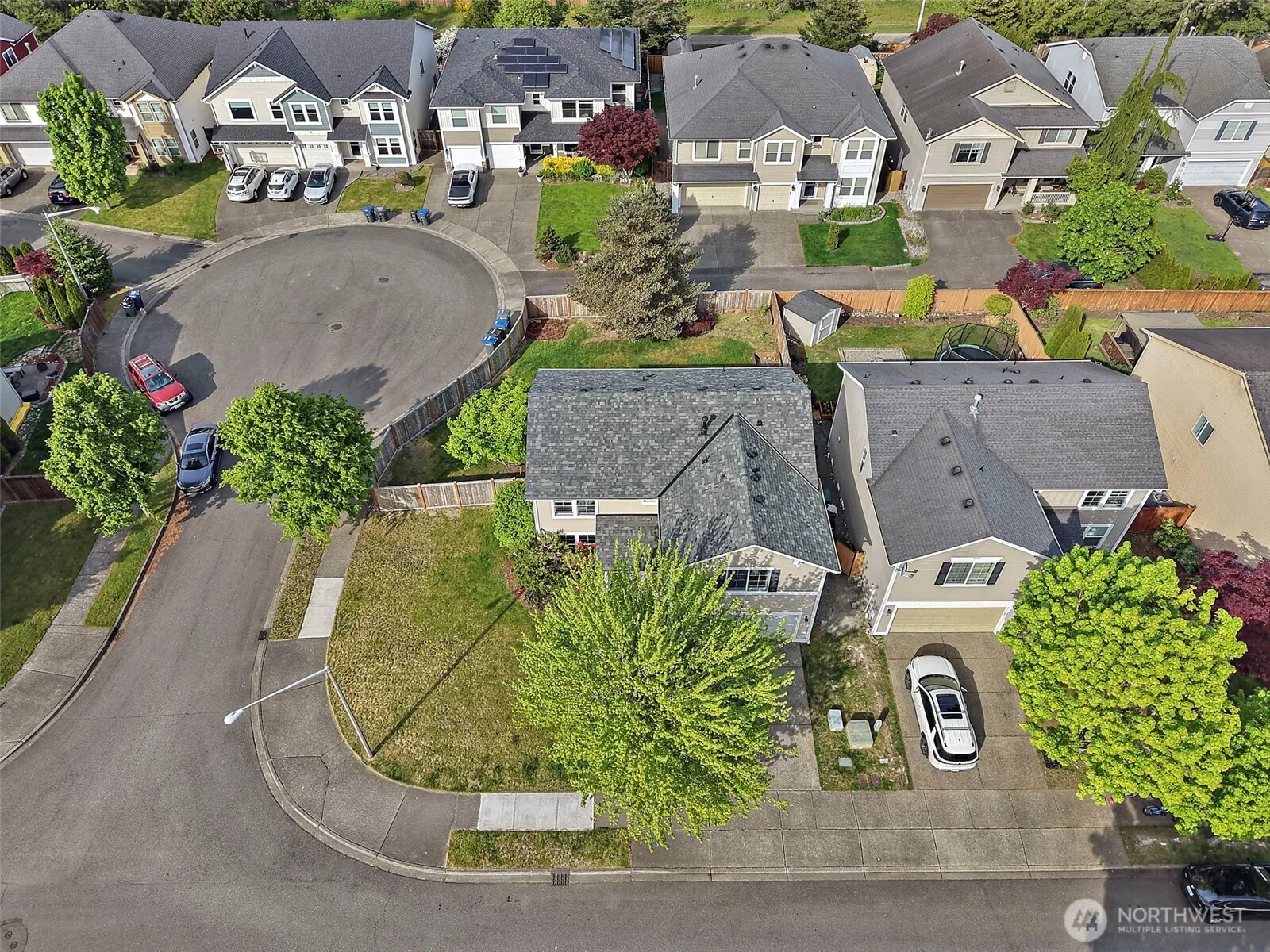 Property photo for 24216 237th Way Se, Maple Valley photo 2