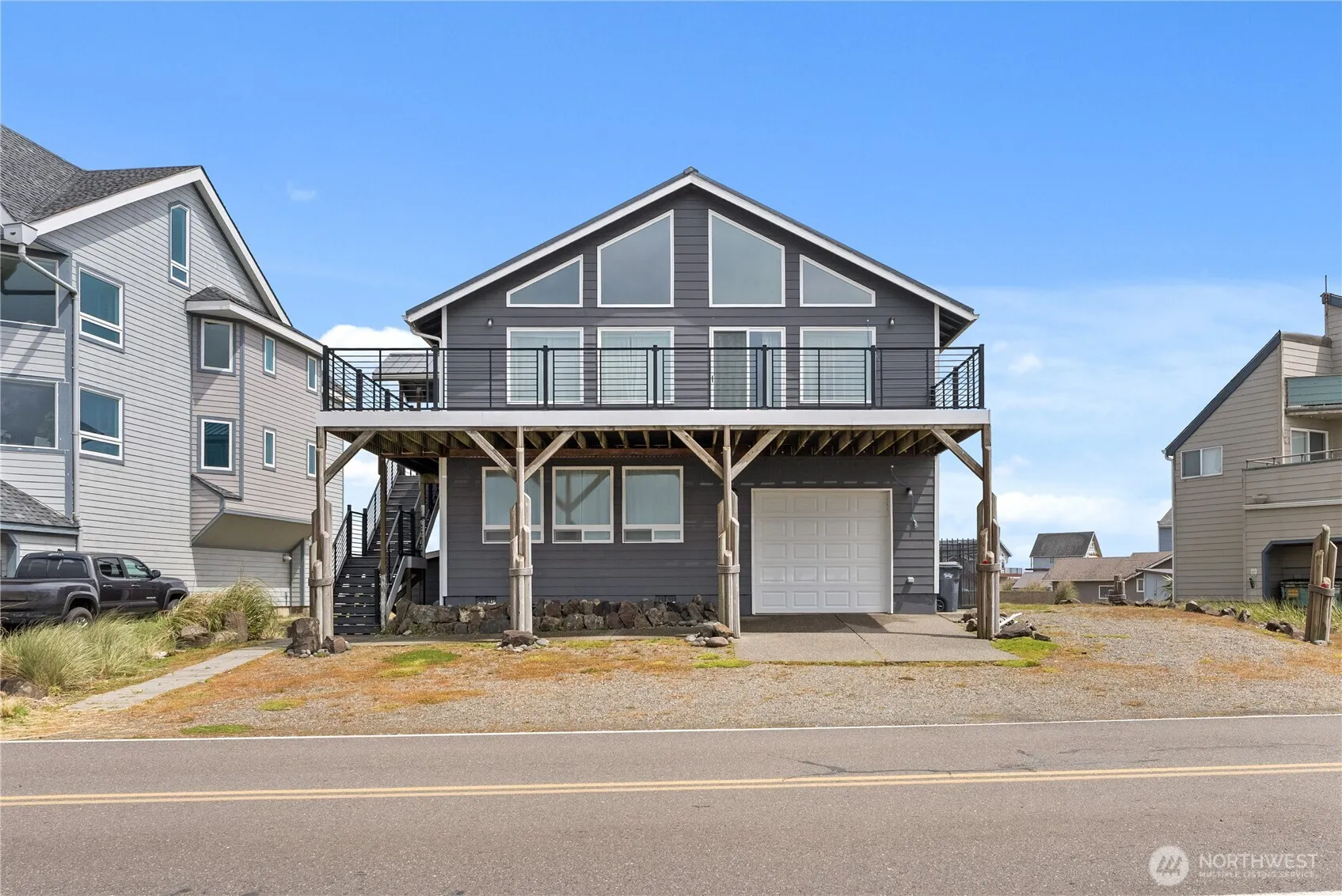 Property photo for 1593 E Ocean Shores Boulevard Sw, Ocean Shores photo 3