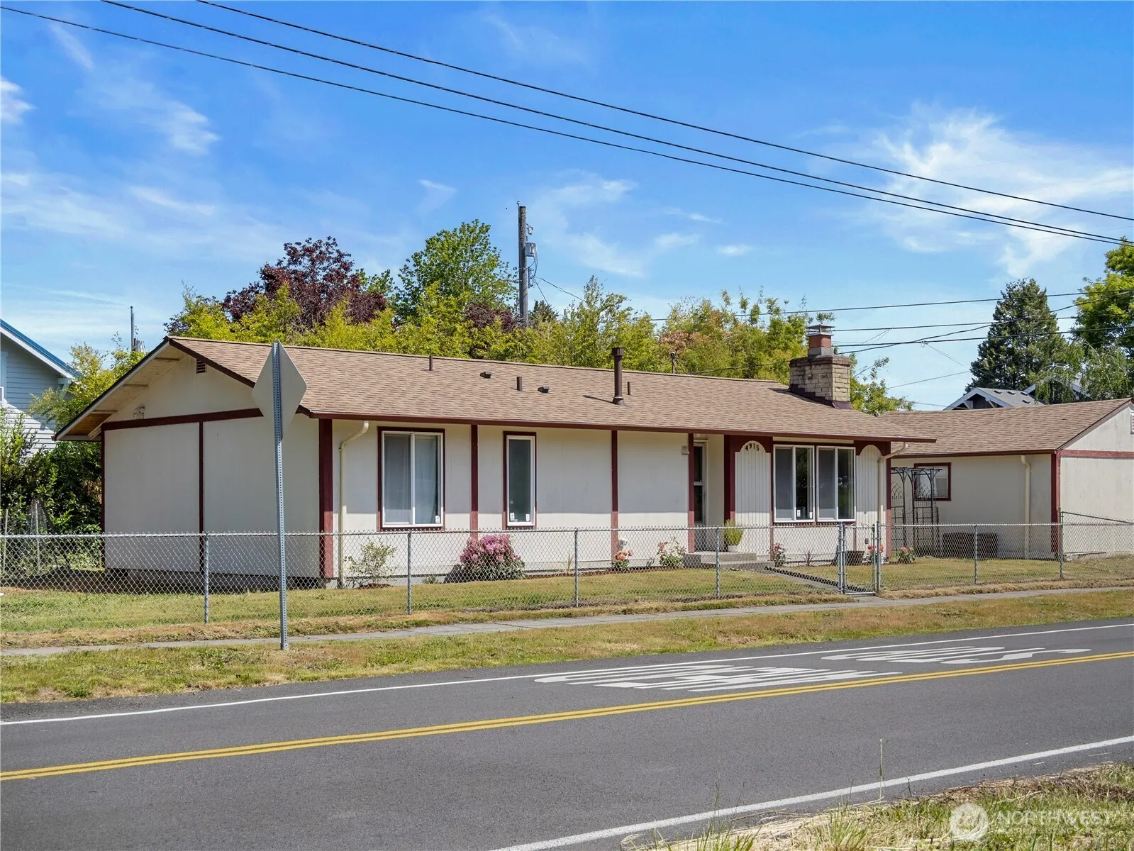 Property photo for 4915 N 37th Street, Tacoma photo 2