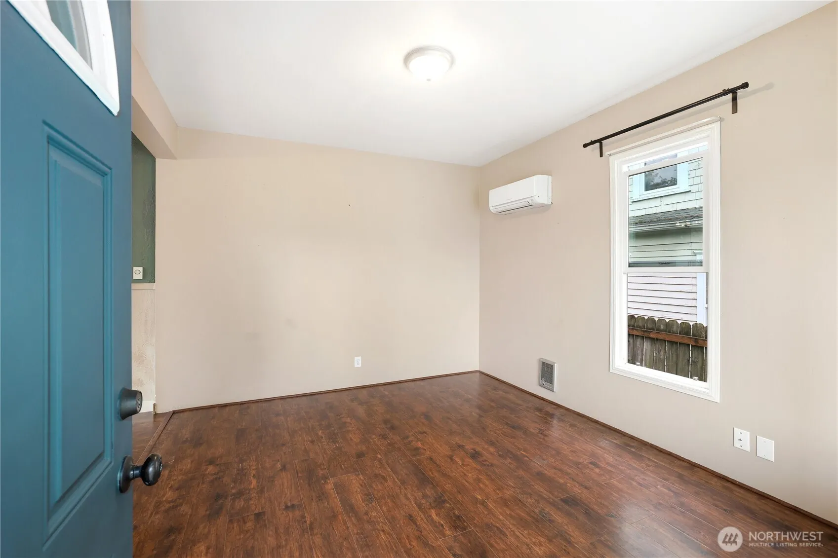 Property photo for 1241 S State Street, Tacoma photo 4
