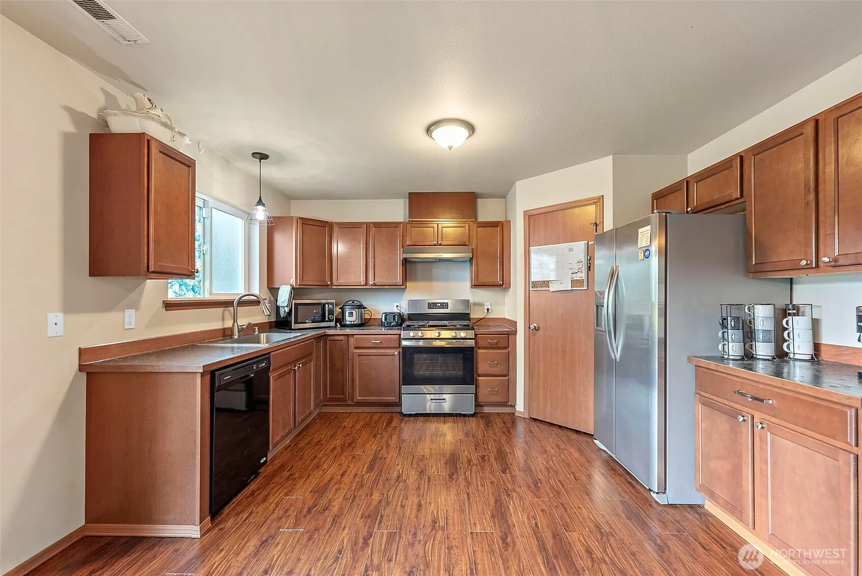 Property photo for 8409 356th St, Roy photo 5