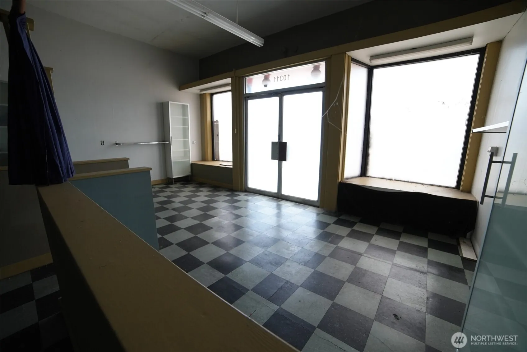 Property photo for 10311 Aurora Avenue N, Seattle photo 5