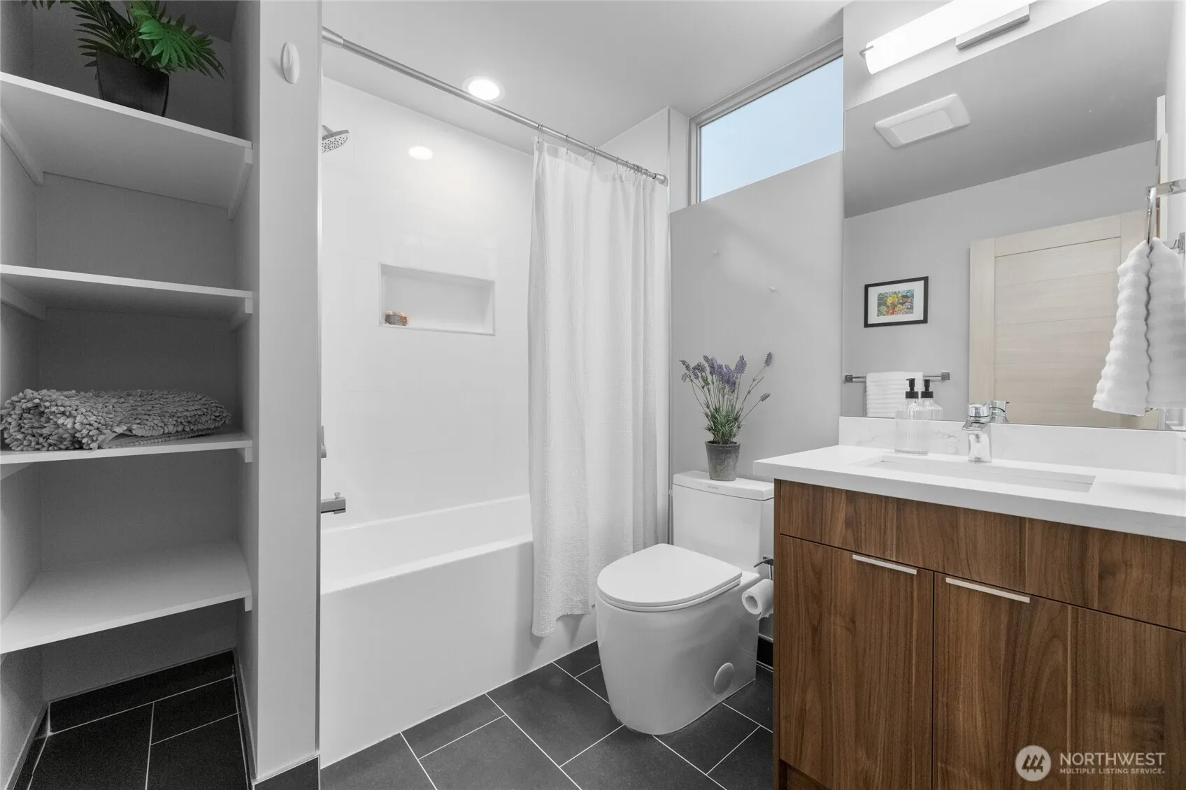 Property photo for 814 Nw 54th Street #a, Seattle photo 4