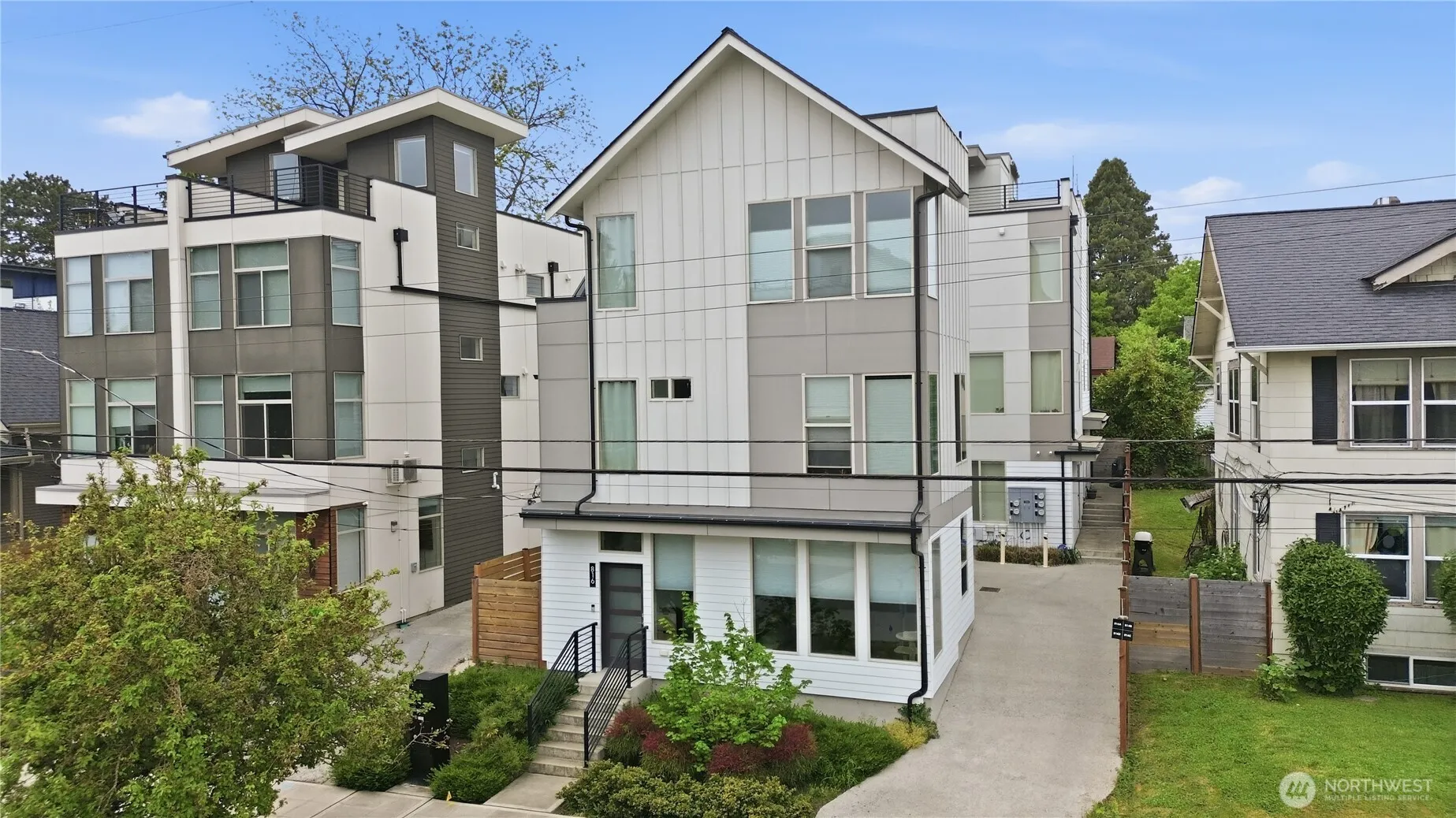 Property photo for 814 Nw 54th Street #a, Seattle photo 2