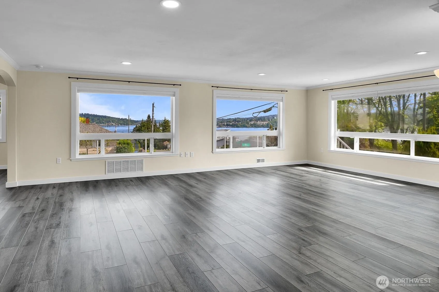 Property photo for 11605 87th Avenue S, Seattle photo 4