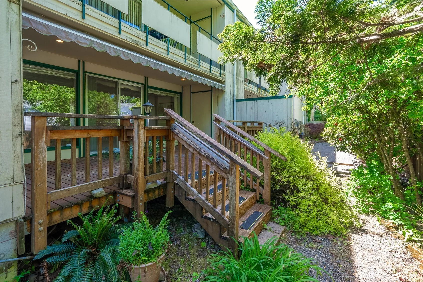 Property photo for 10430 Gravelly Lake Drive Sw, Lakewood