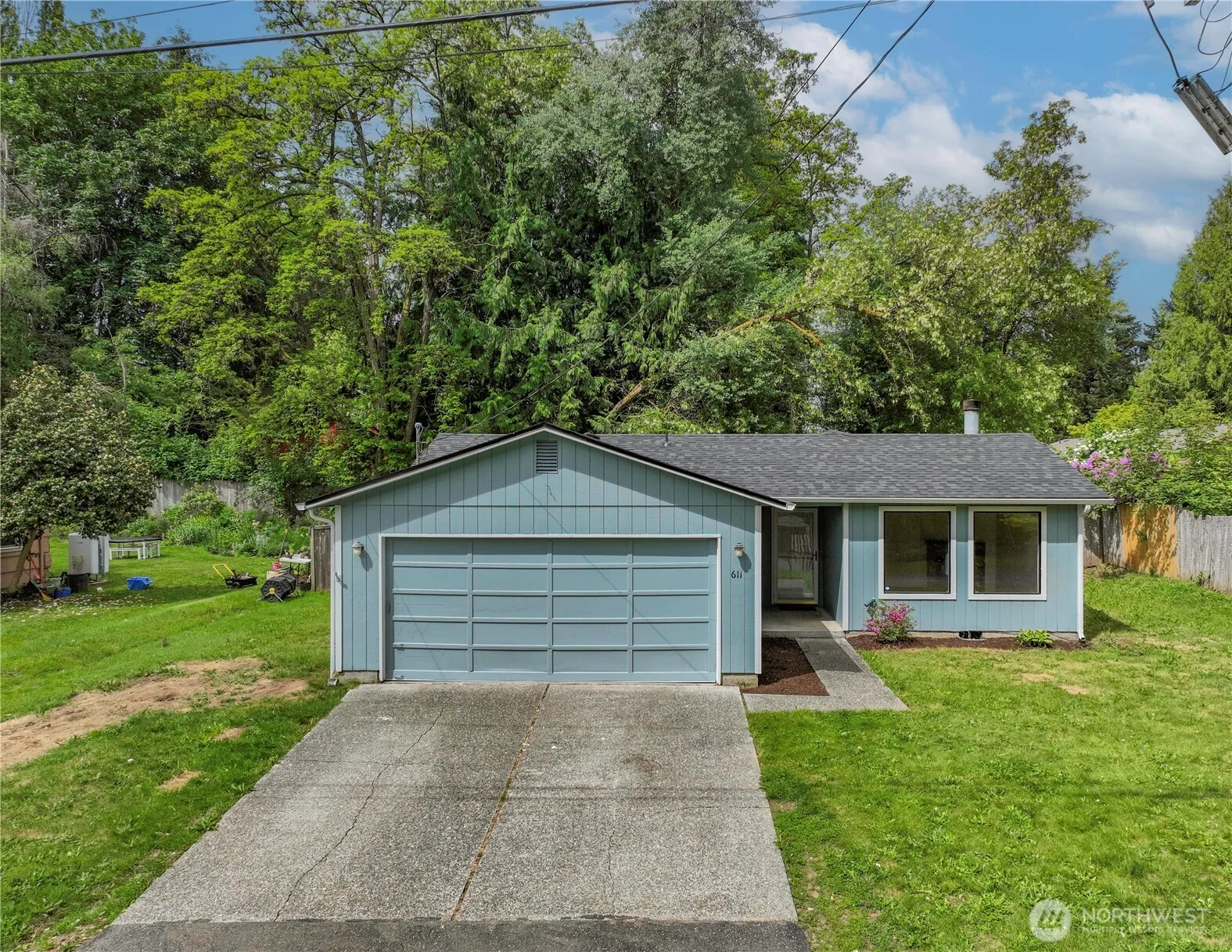 Property photo for 611 Phoenix Street Ne, Olympia