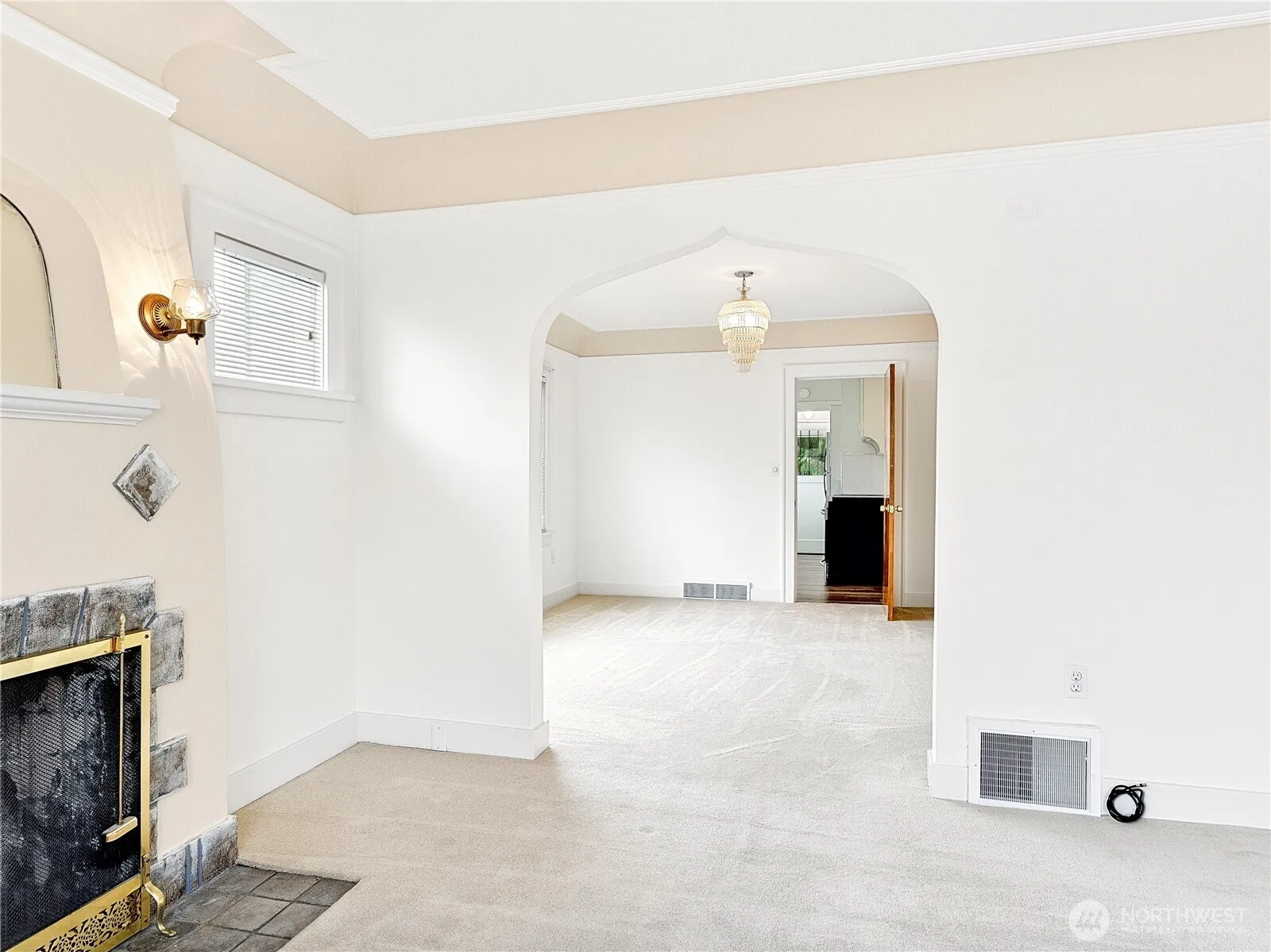 Property photo for 939 N 83rd Street, Seattle photo 5