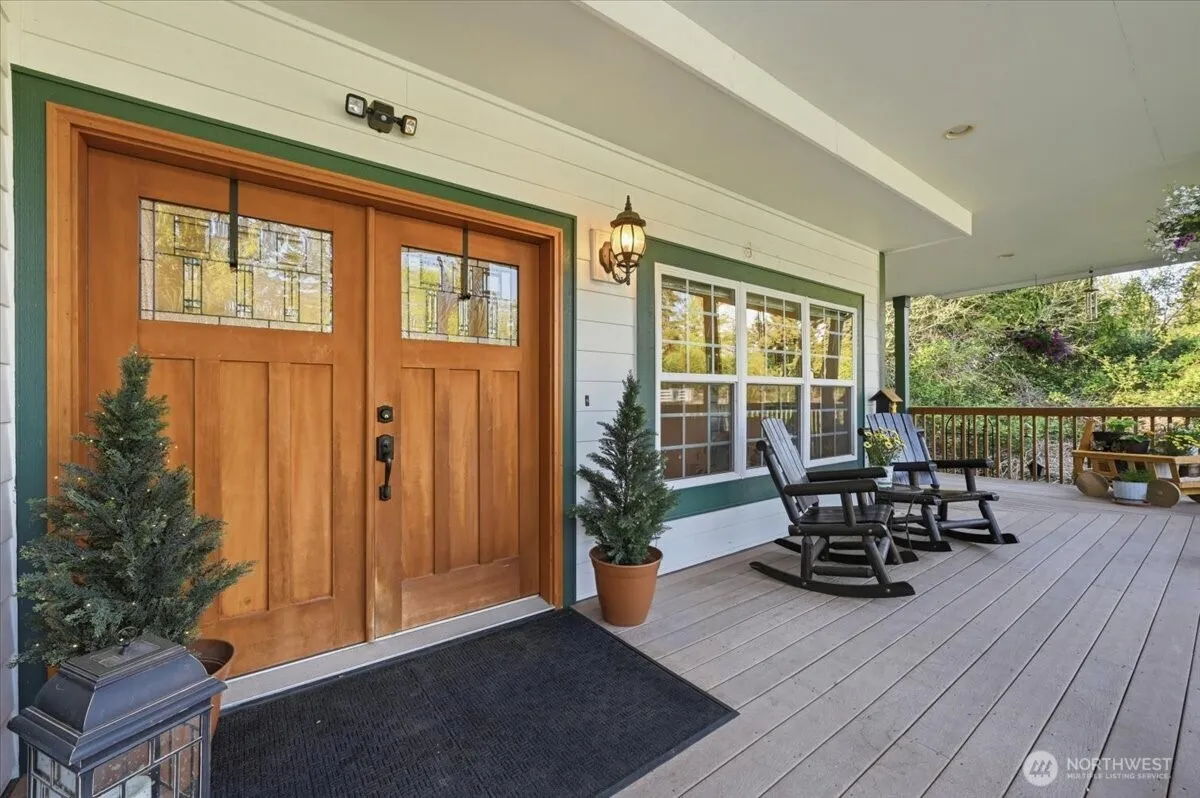 Property photo for 12811 Kapowsin Highlands Drive E, Graham photo 3