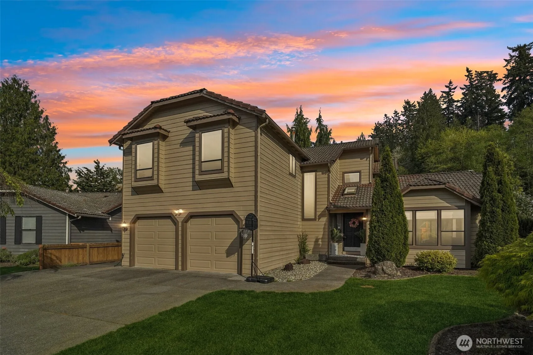 Property photo for 25114 Lake Wilderness Country Club Drive Se, Maple Valley photo 2