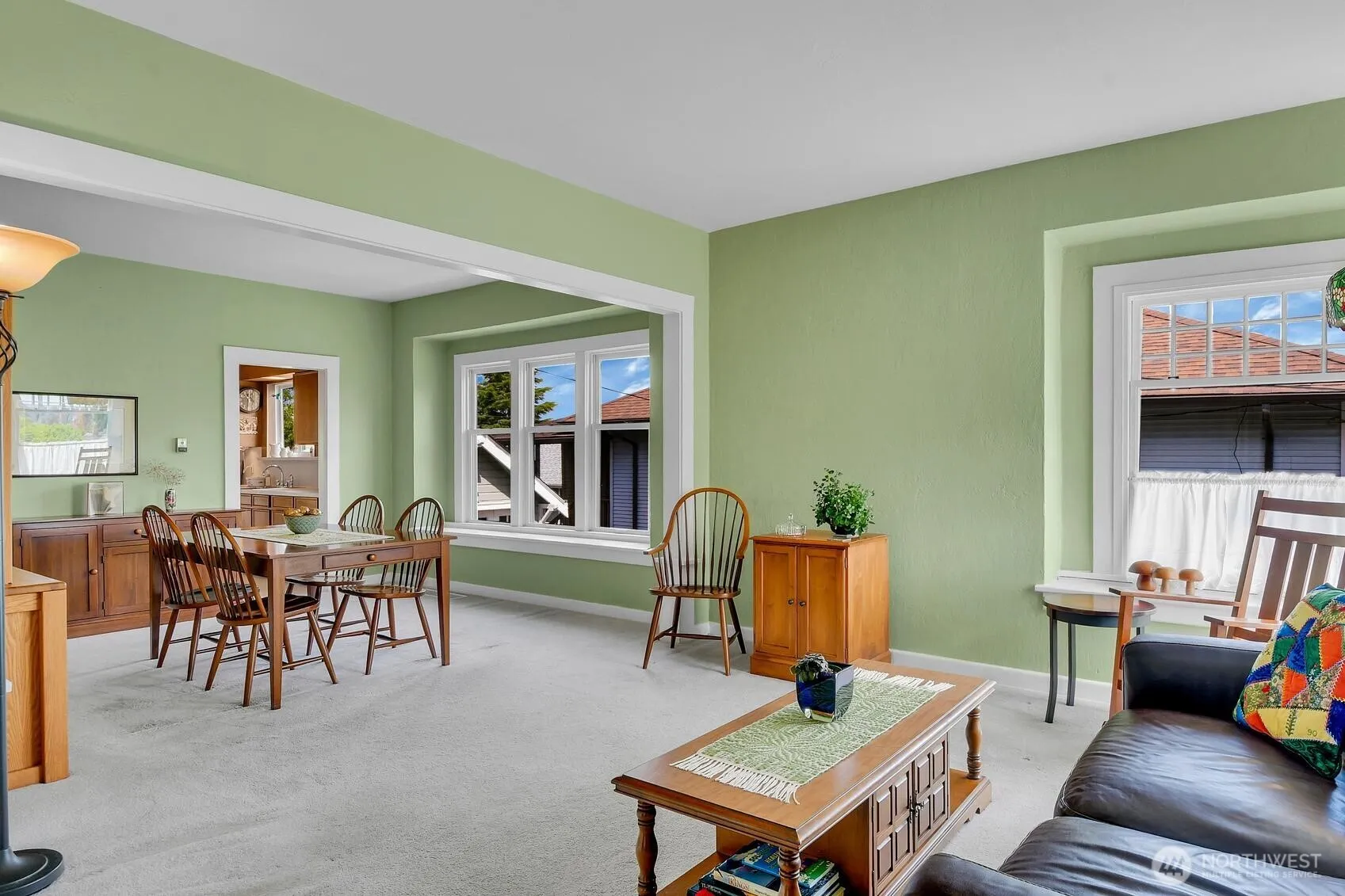 Property photo for 2719 Nob Hill Avenue N, Seattle photo 4