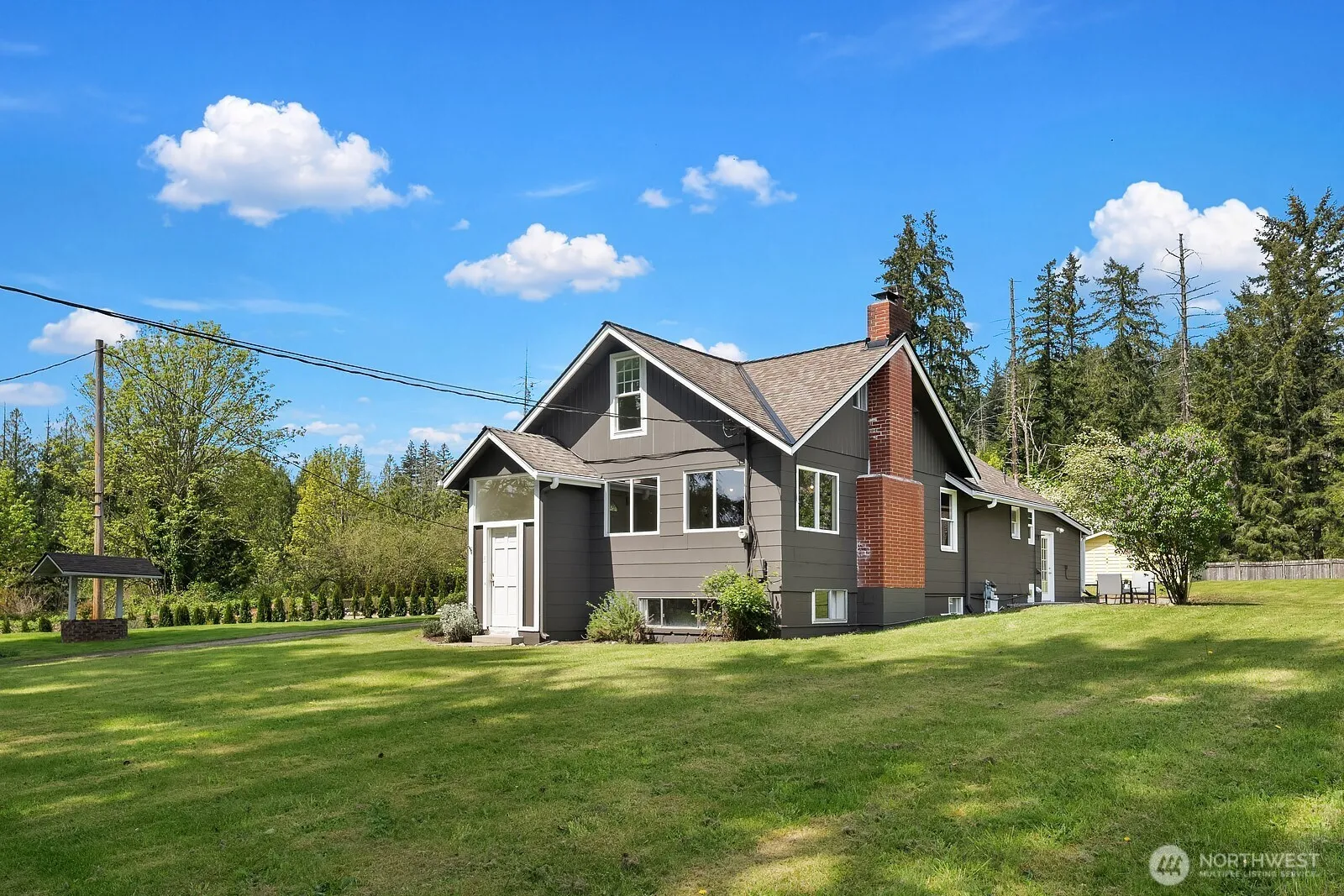 Property photo for 21614 Se May Valley Road, Issaquah photo 2