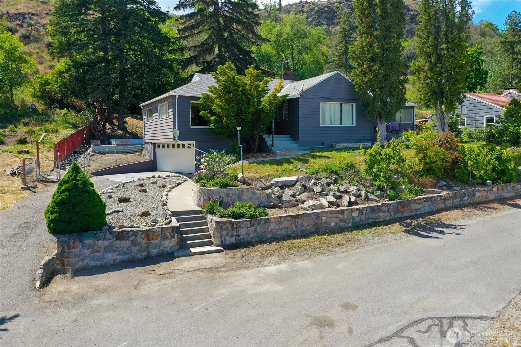 Property photo for 144 Montvu Drive, Omak photo 3